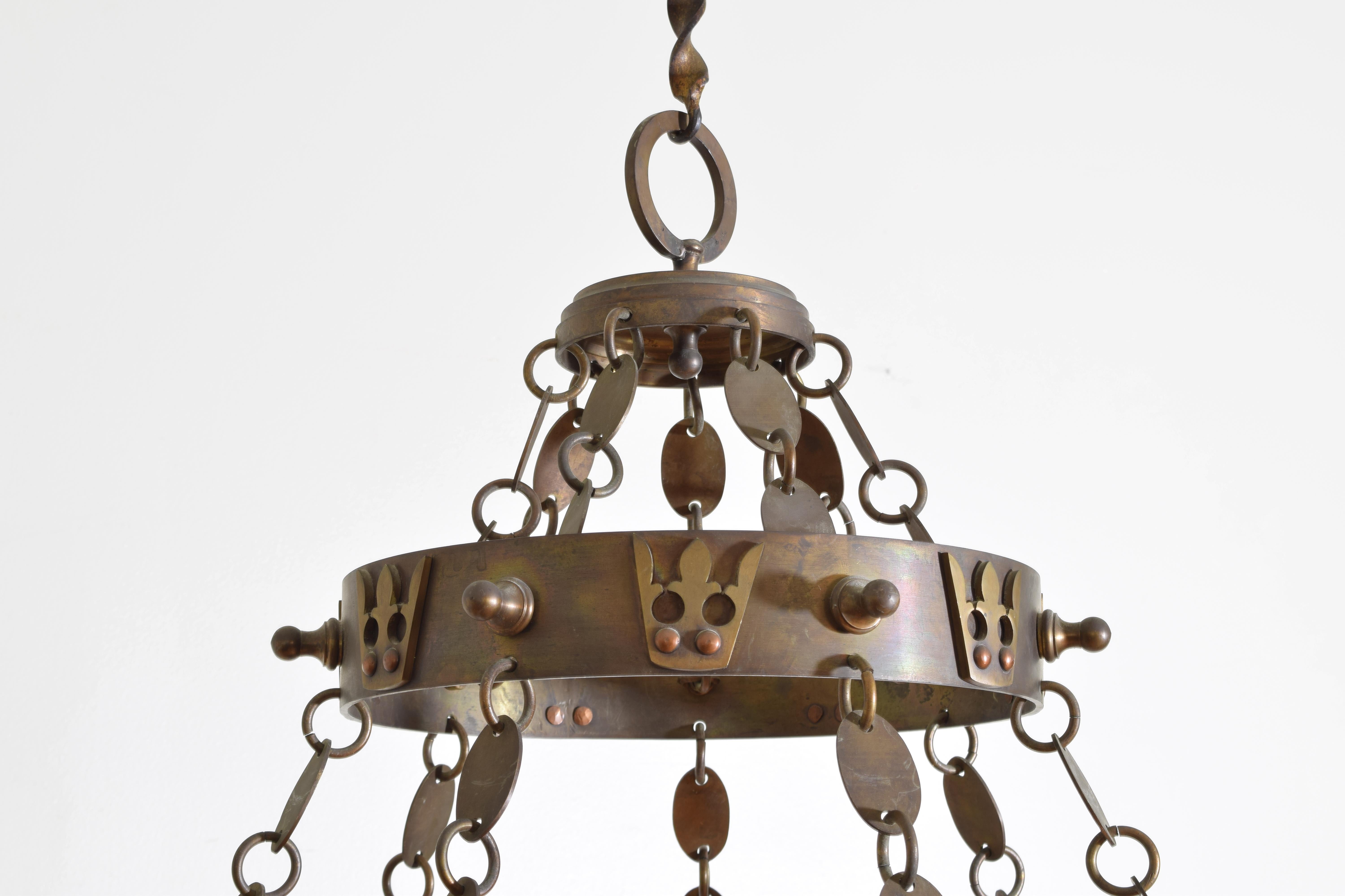 Italian Arts & Crafts Period Brass 14-Light Chandelier, circa 1900, UL Wired In Excellent Condition In Atlanta, GA