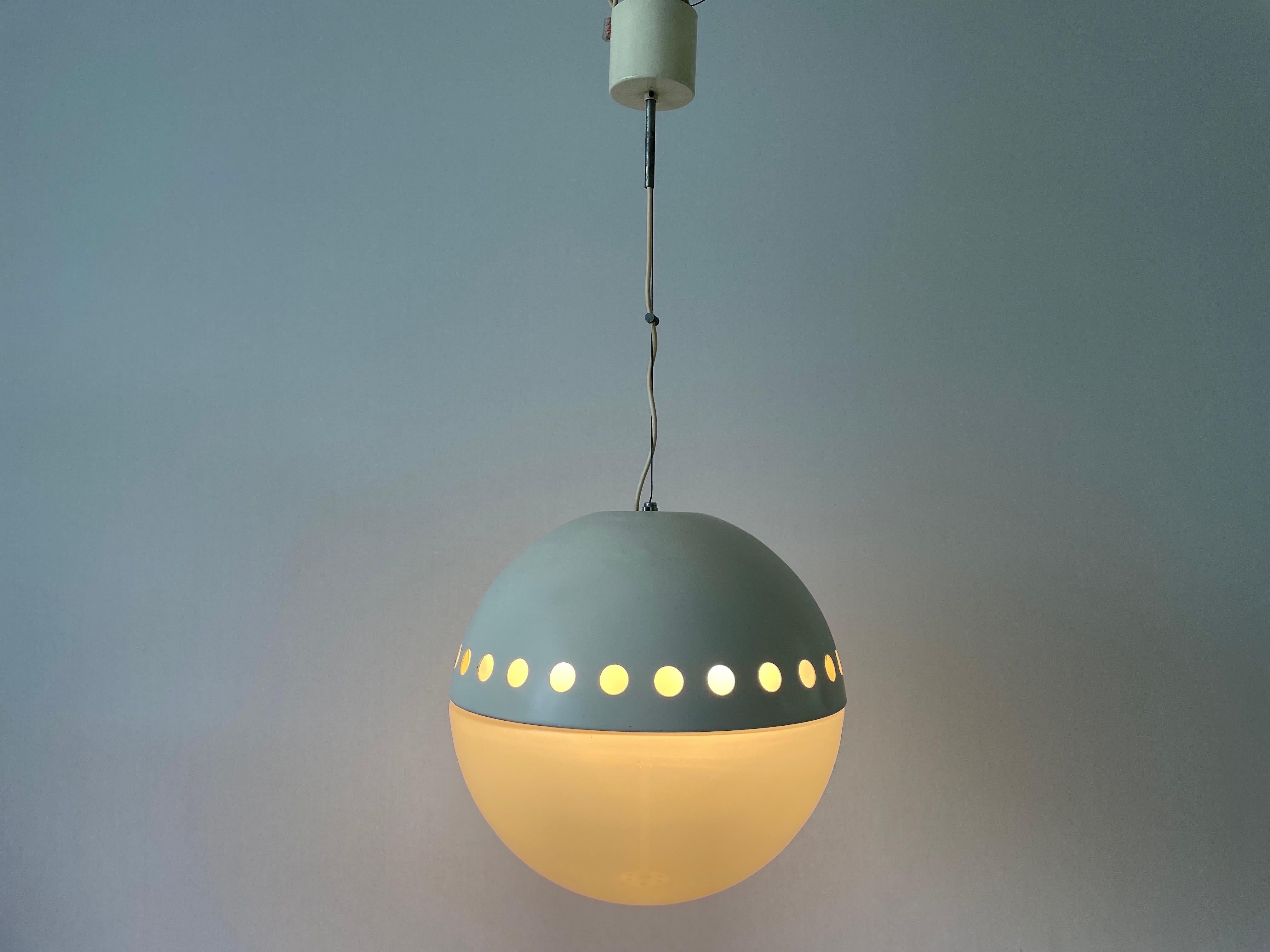Italian Atomic Design Ball Glass Pendant Lamp, 1960s, Italy For Sale 5