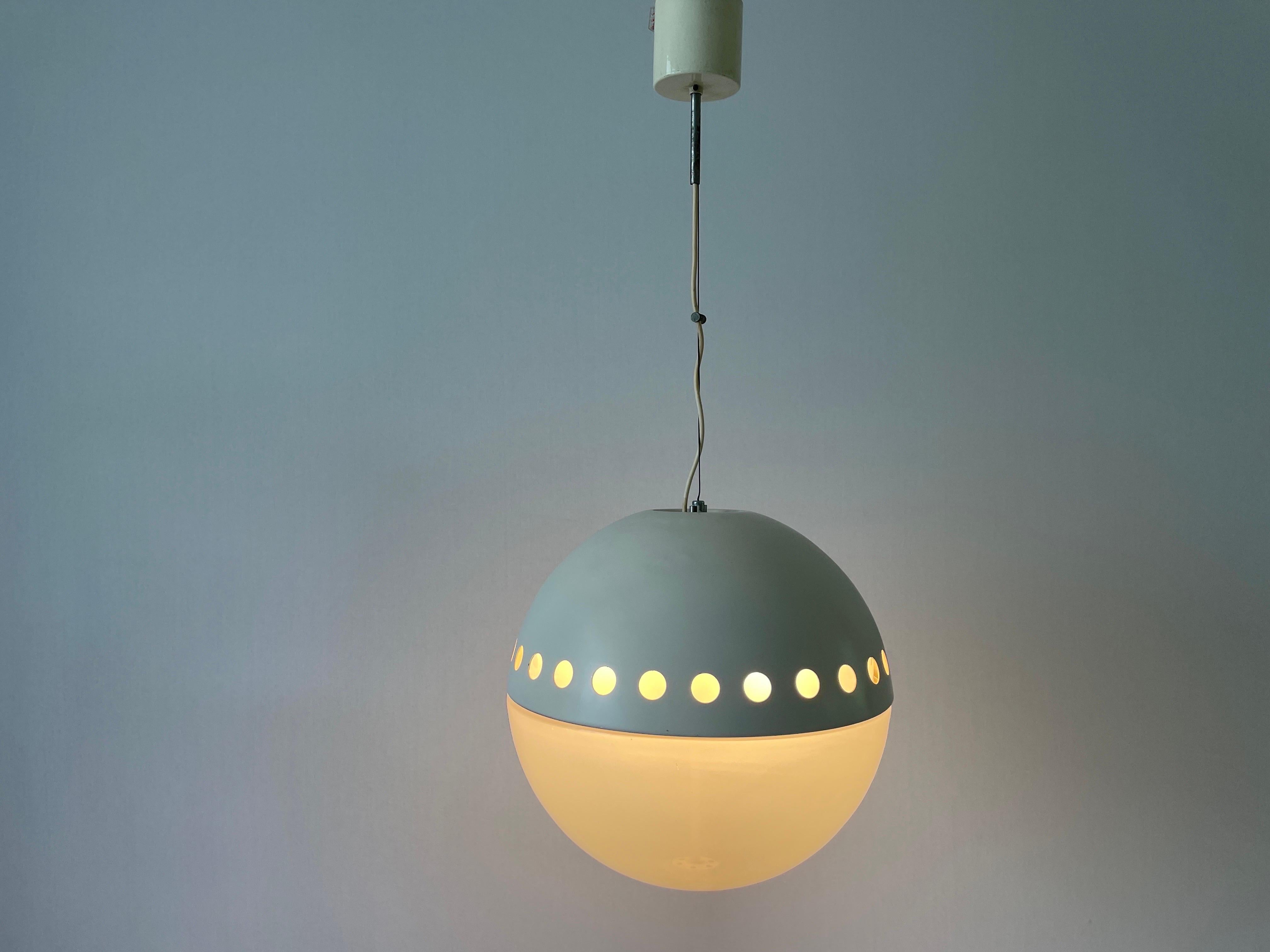 Italian Atomic Design Ball Glass Pendant Lamp, 1960s, Italy For Sale 7