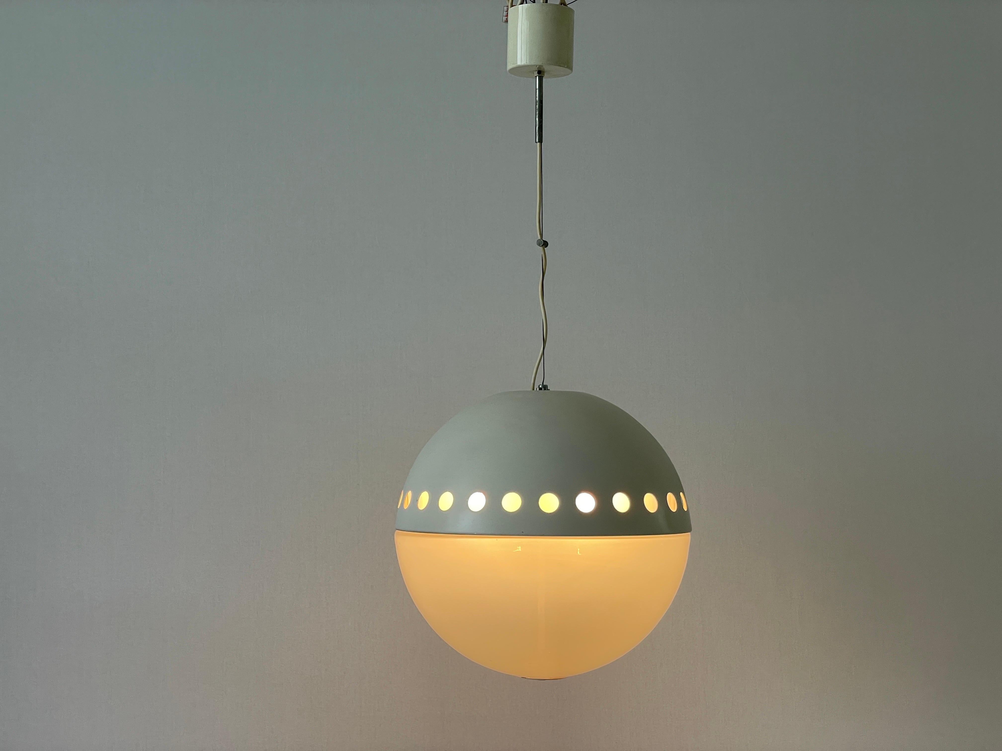Italian Atomic Design Ball Glass Pendant Lamp, 1960s, Italy For Sale 11