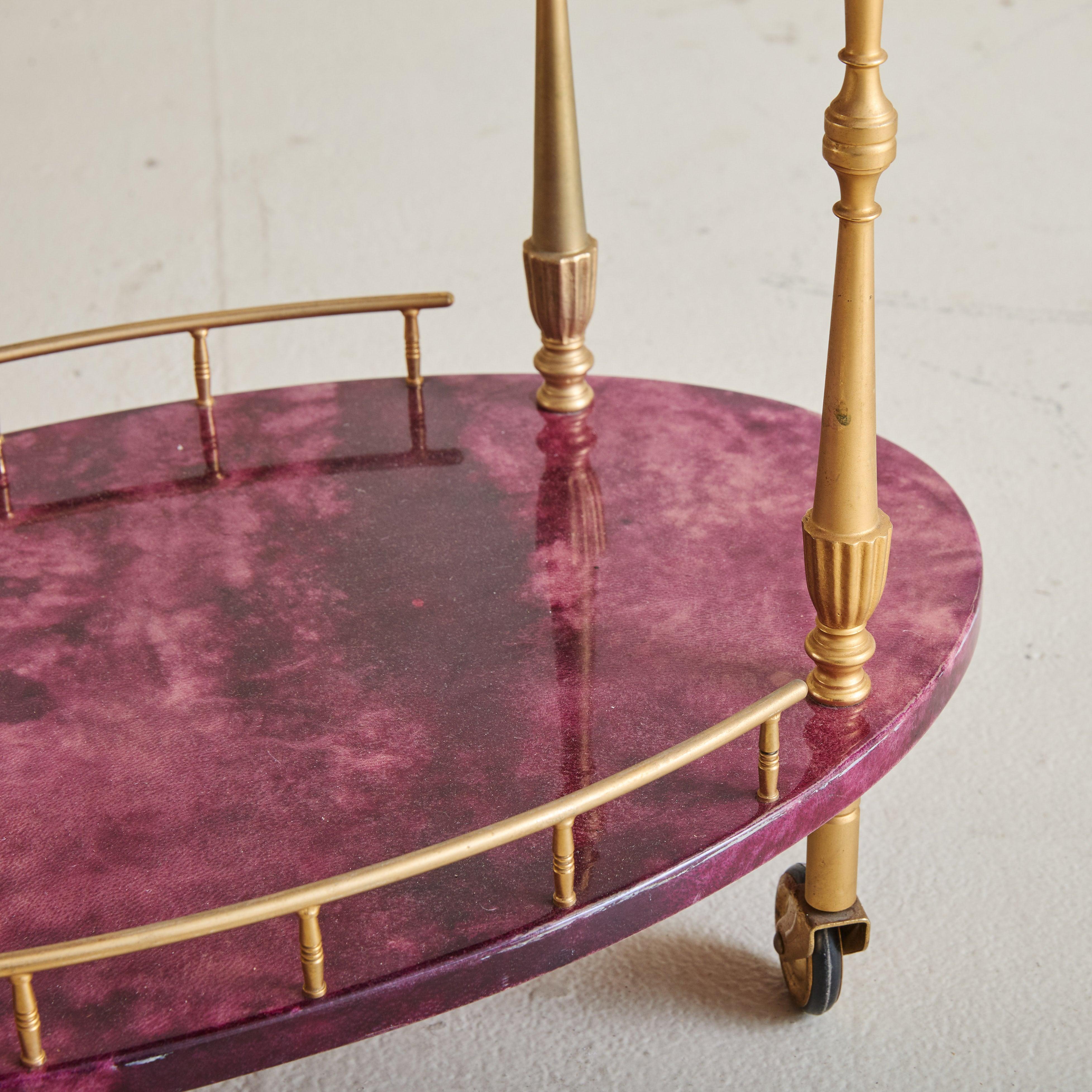 Laiton Chariot de bar italien en peau de chèvre aubergine par Aldo Tura, 1970 en vente