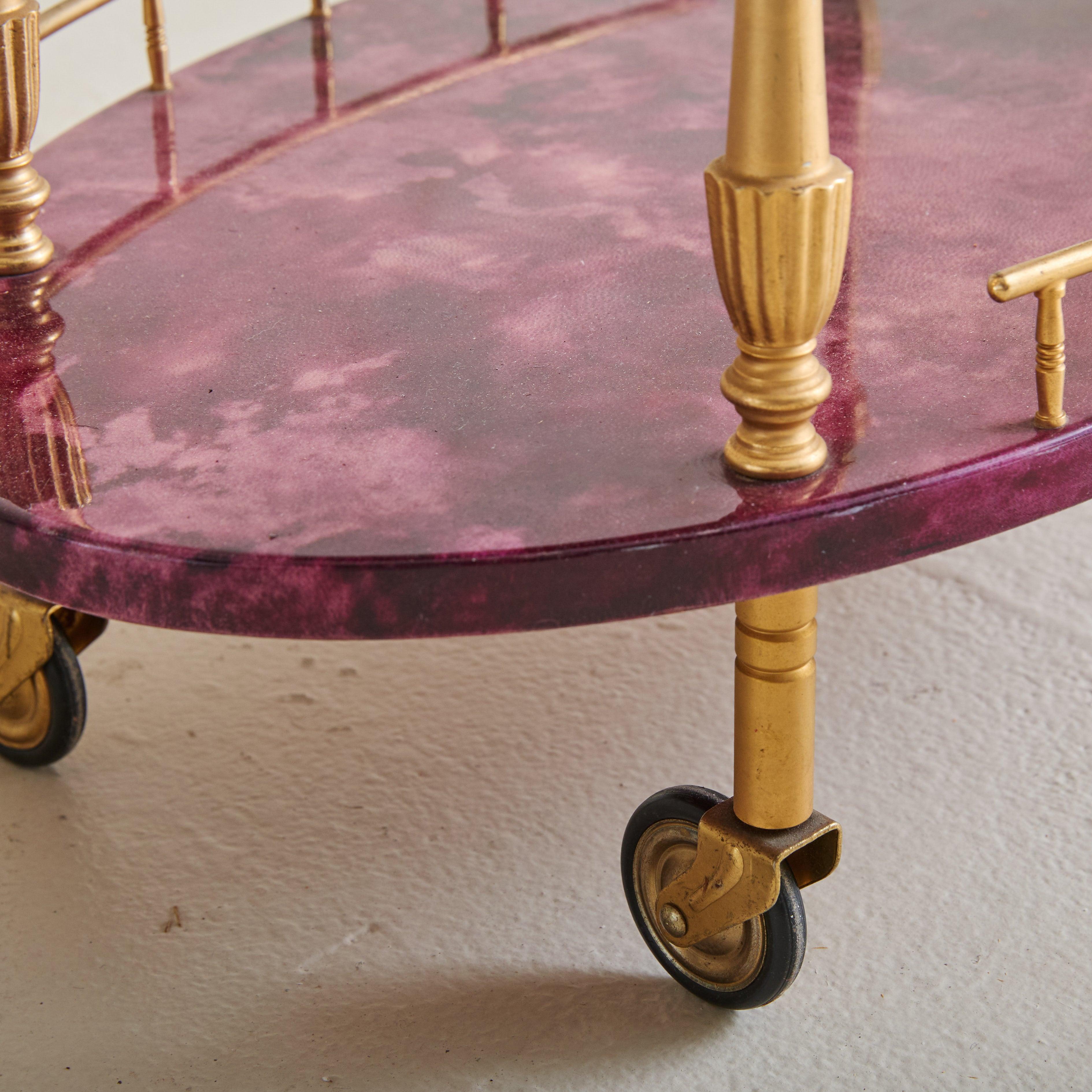 Chariot de bar italien en peau de chèvre aubergine par Aldo Tura, 1970 en vente 2