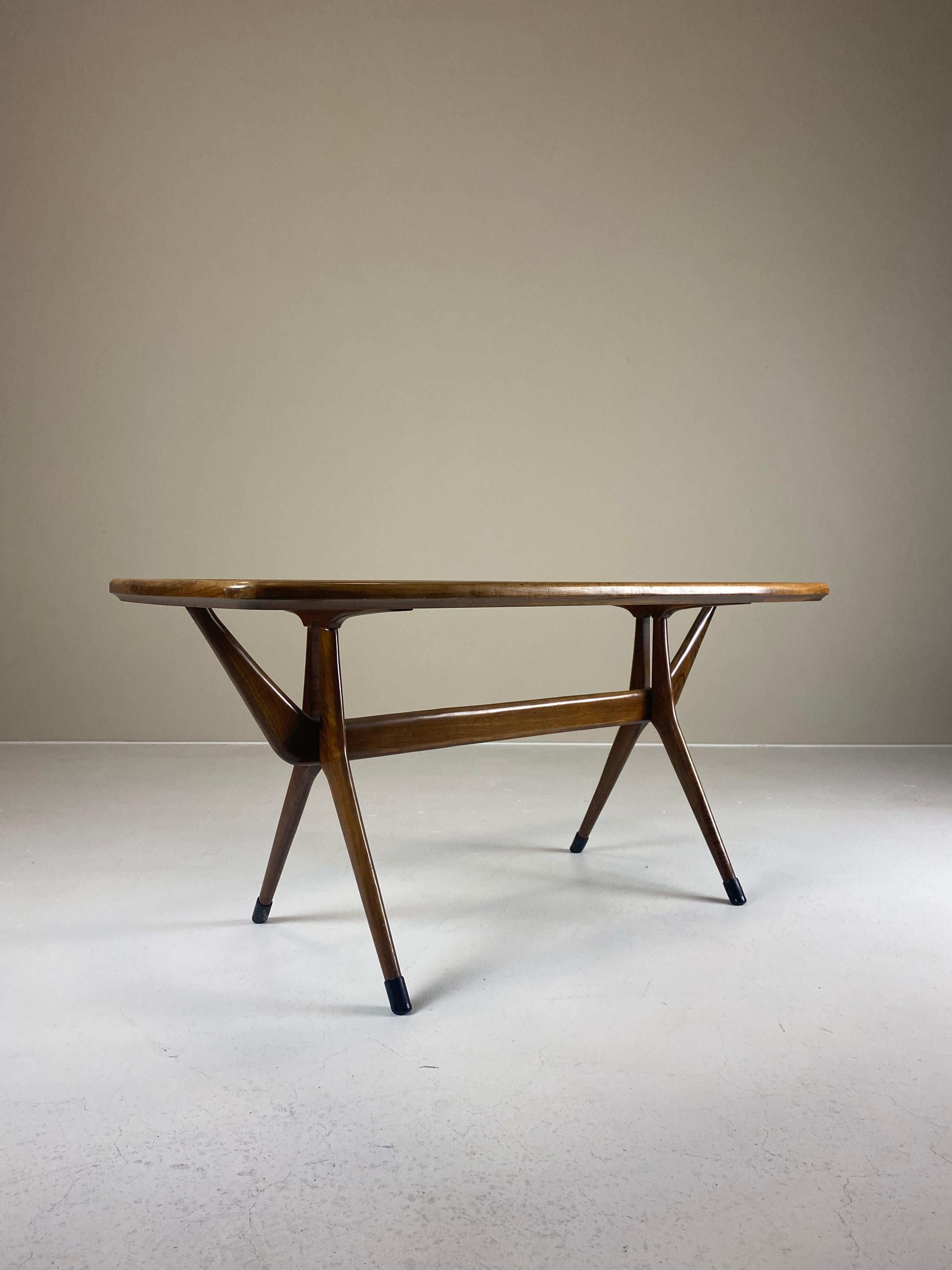 Mid-Century Modern Italian Avantgarde Walnut Coffee Table, Attributed to Cesare Lacca for Cassina For Sale