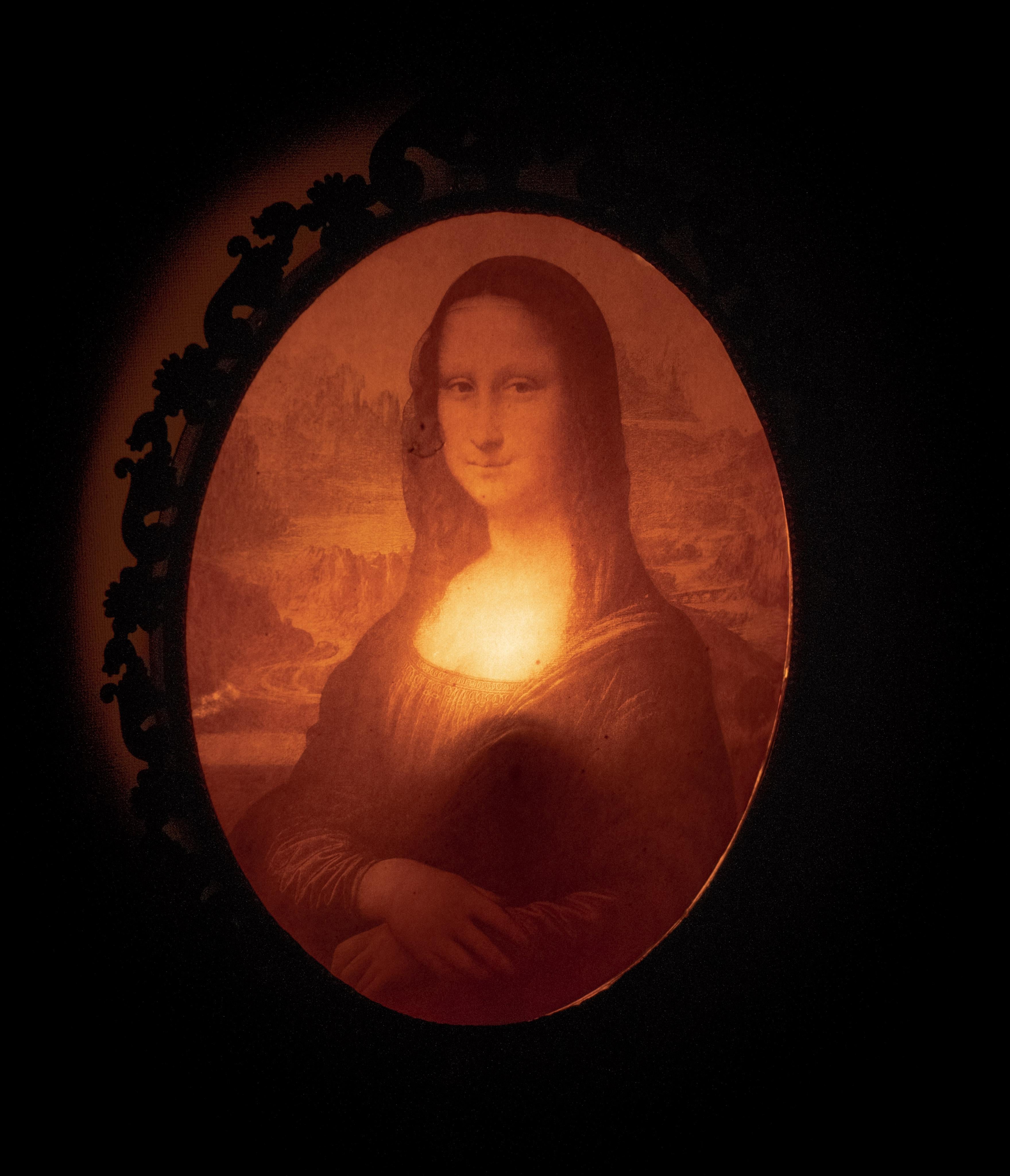 Italian back lighted  Mona Lisa   1970s Kitsch  In Good Condition For Sale In Den Haag, NL