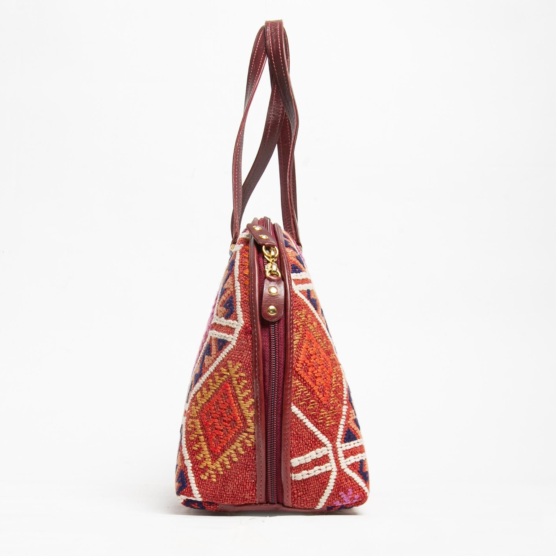 Hand-Woven Italian Bag with Kilim and Leather For Sale