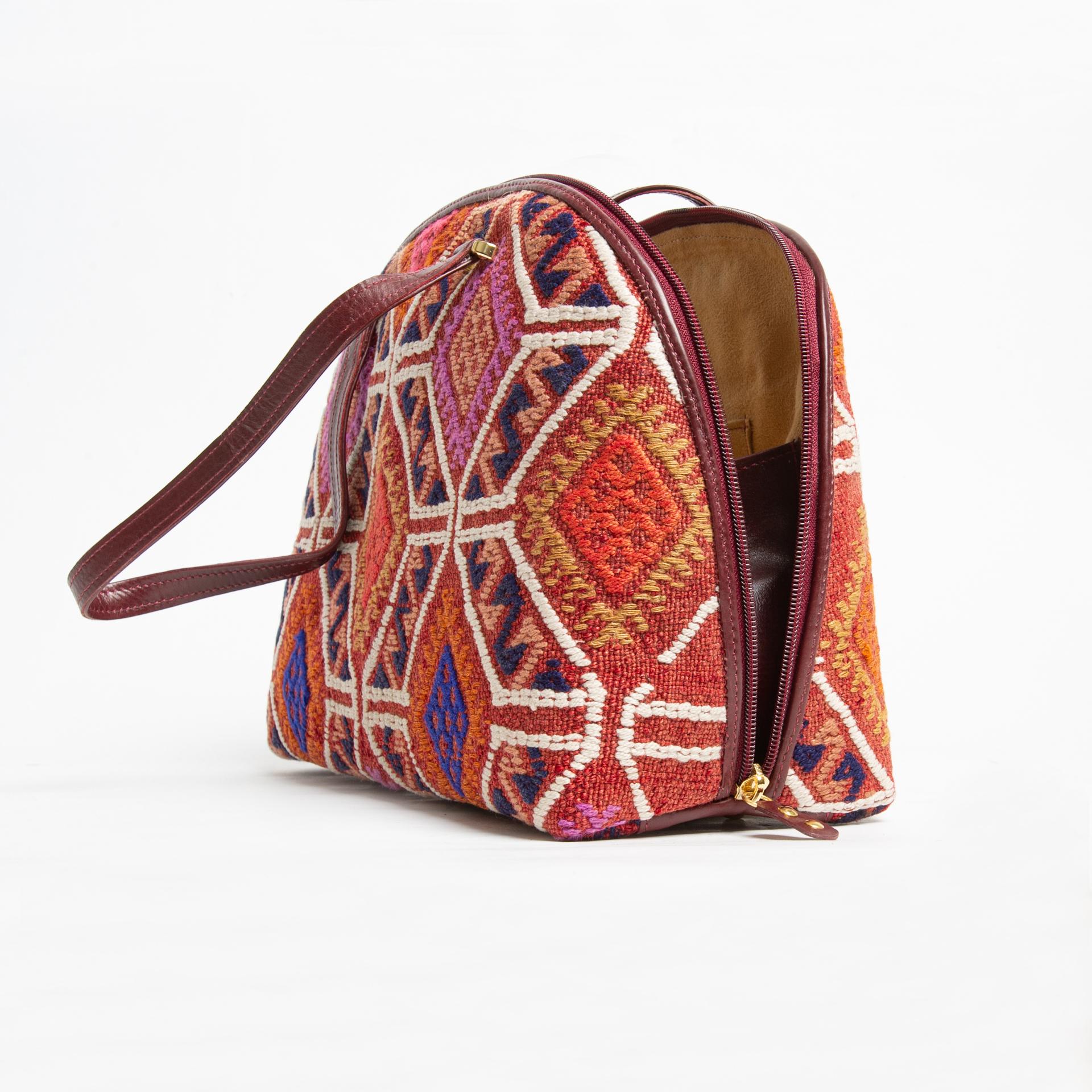 Italian Bag with Kilim and Leather For Sale 2