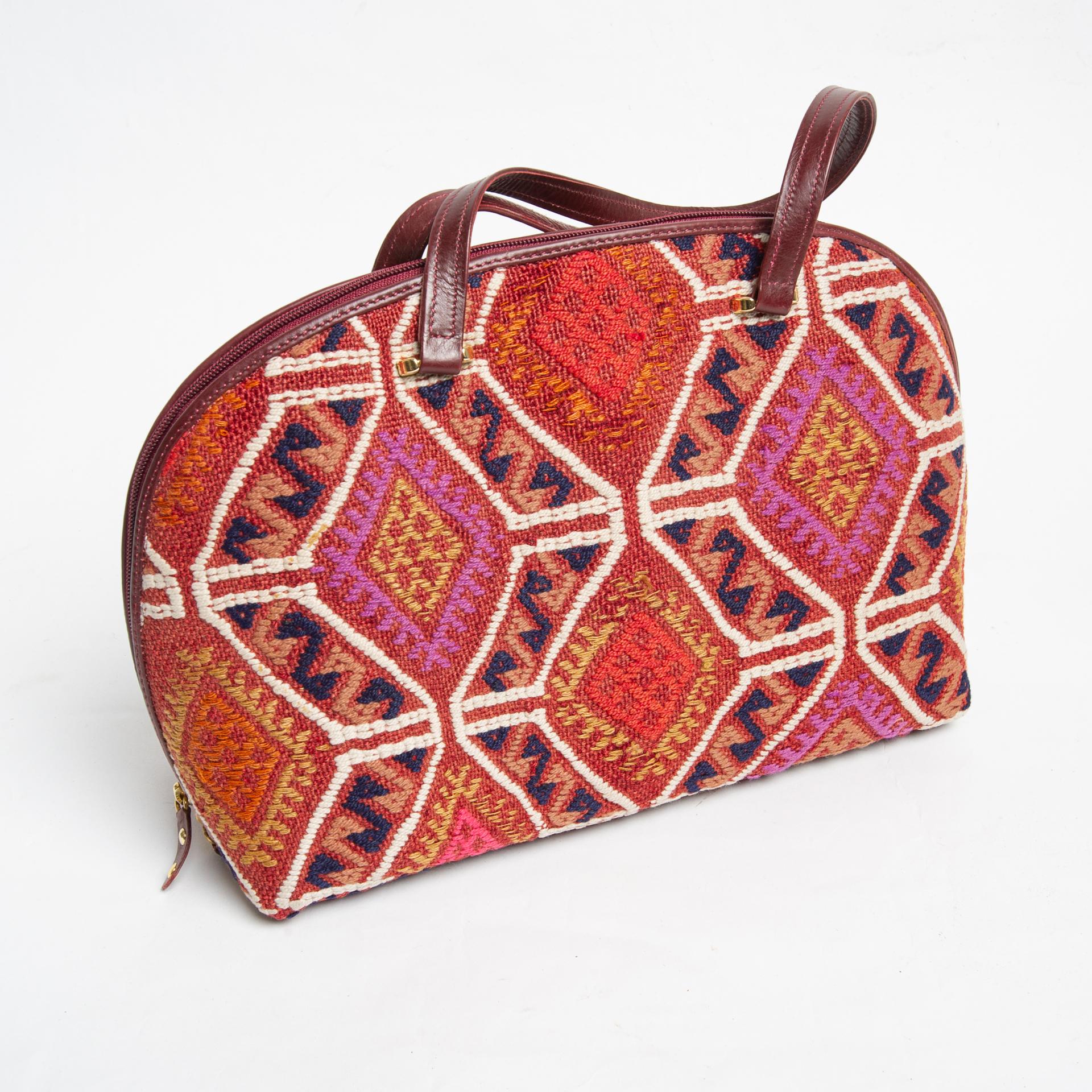 Italian Bag with Kilim and Leather For Sale 3