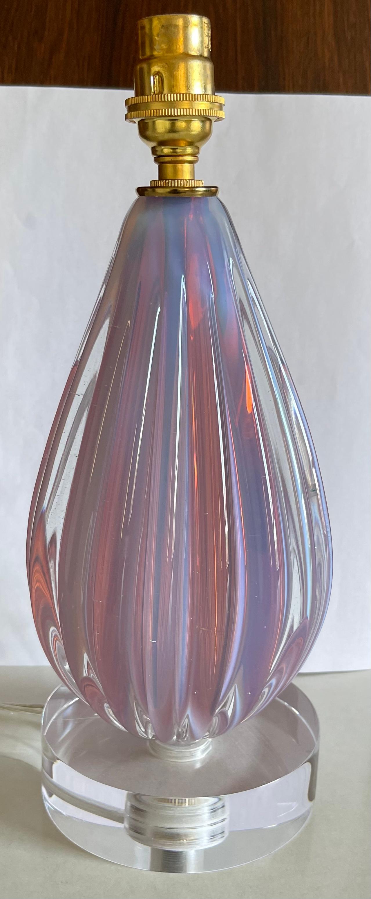 Lampada da tavolo in vetro italiano Balboa Murano viola in vendita 3