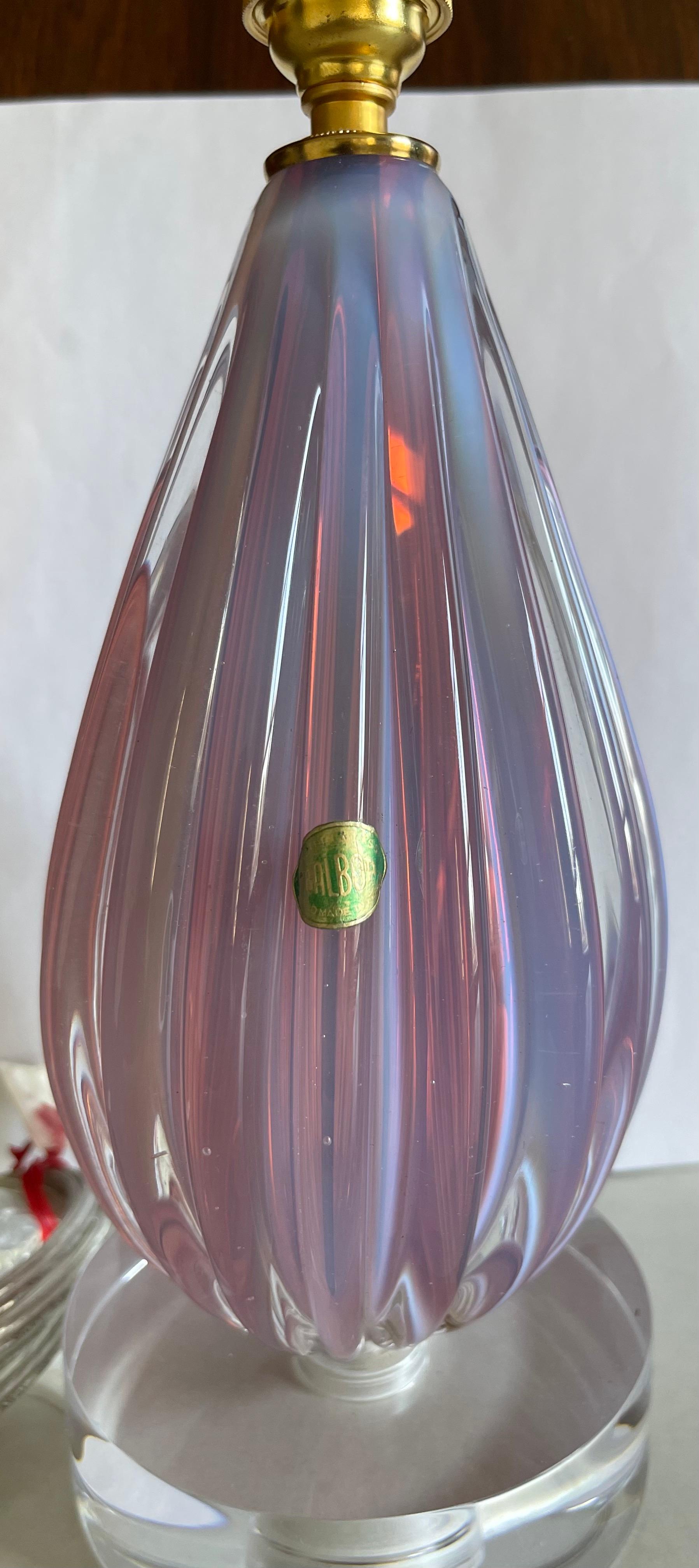 Lampada da tavolo in vetro italiano Balboa Murano viola In condizioni buone in vendita a Stamford, CT
