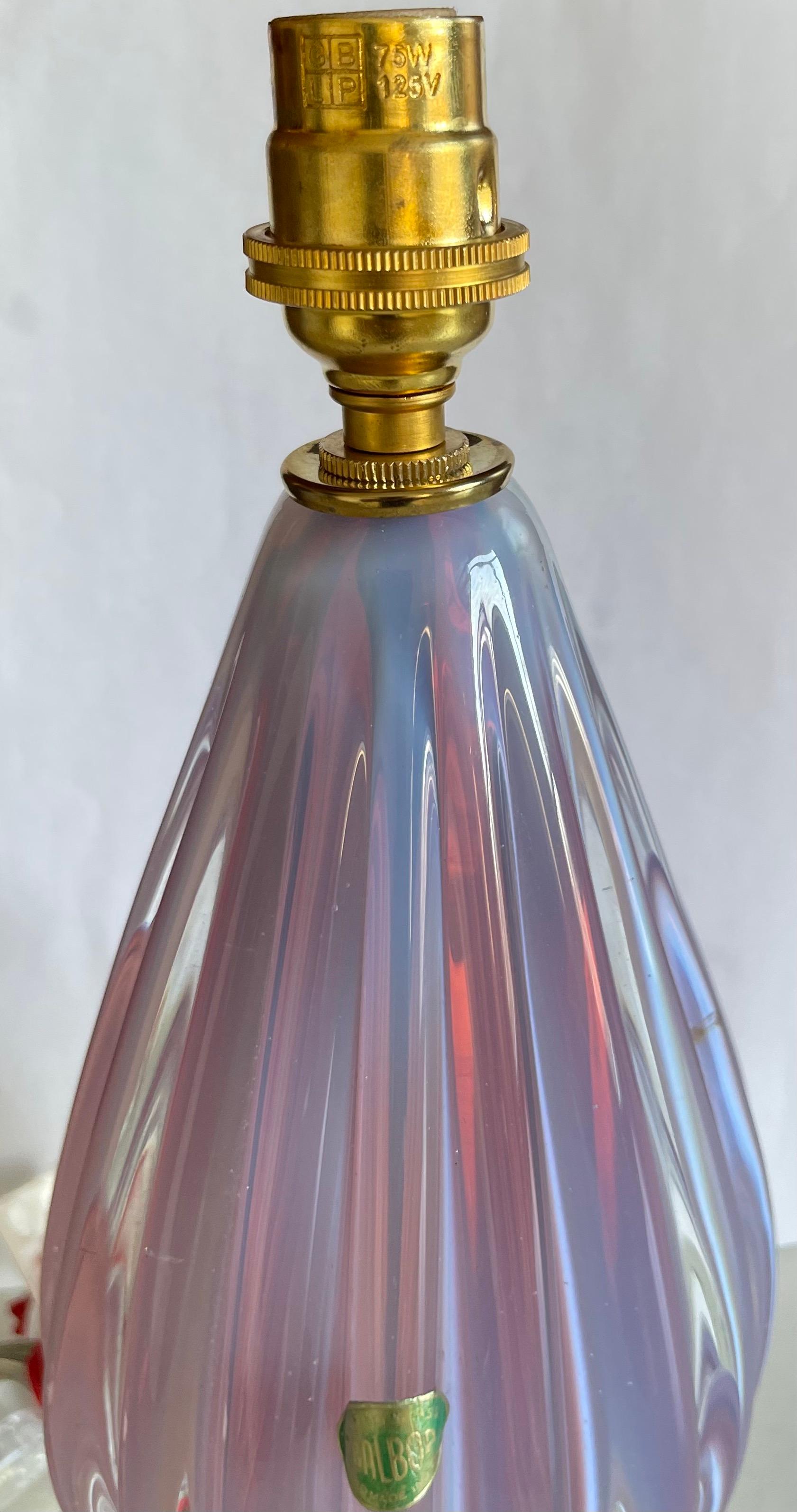 Lampada da tavolo in vetro italiano Balboa Murano viola in vendita 2