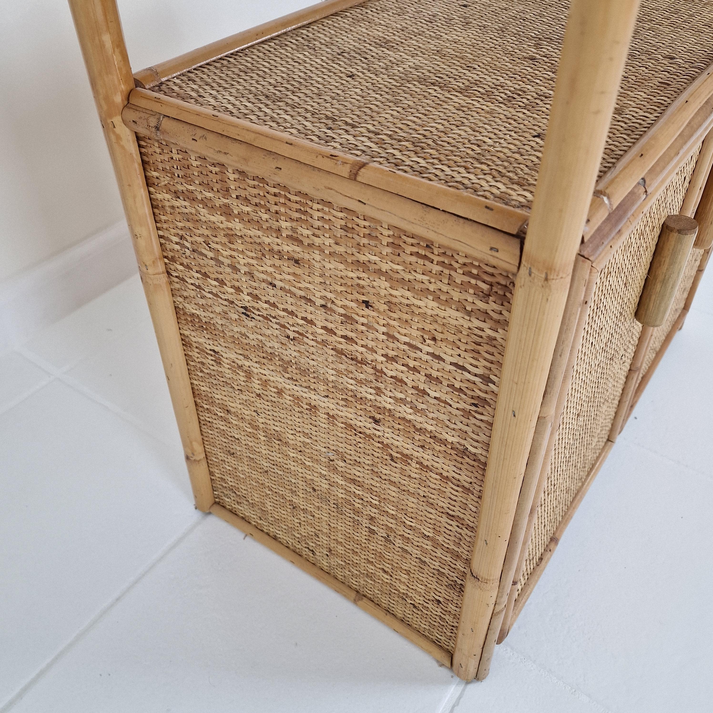 Mobile o tavolino da letto italiano in bambù e rattan, anni '80 in vendita 8