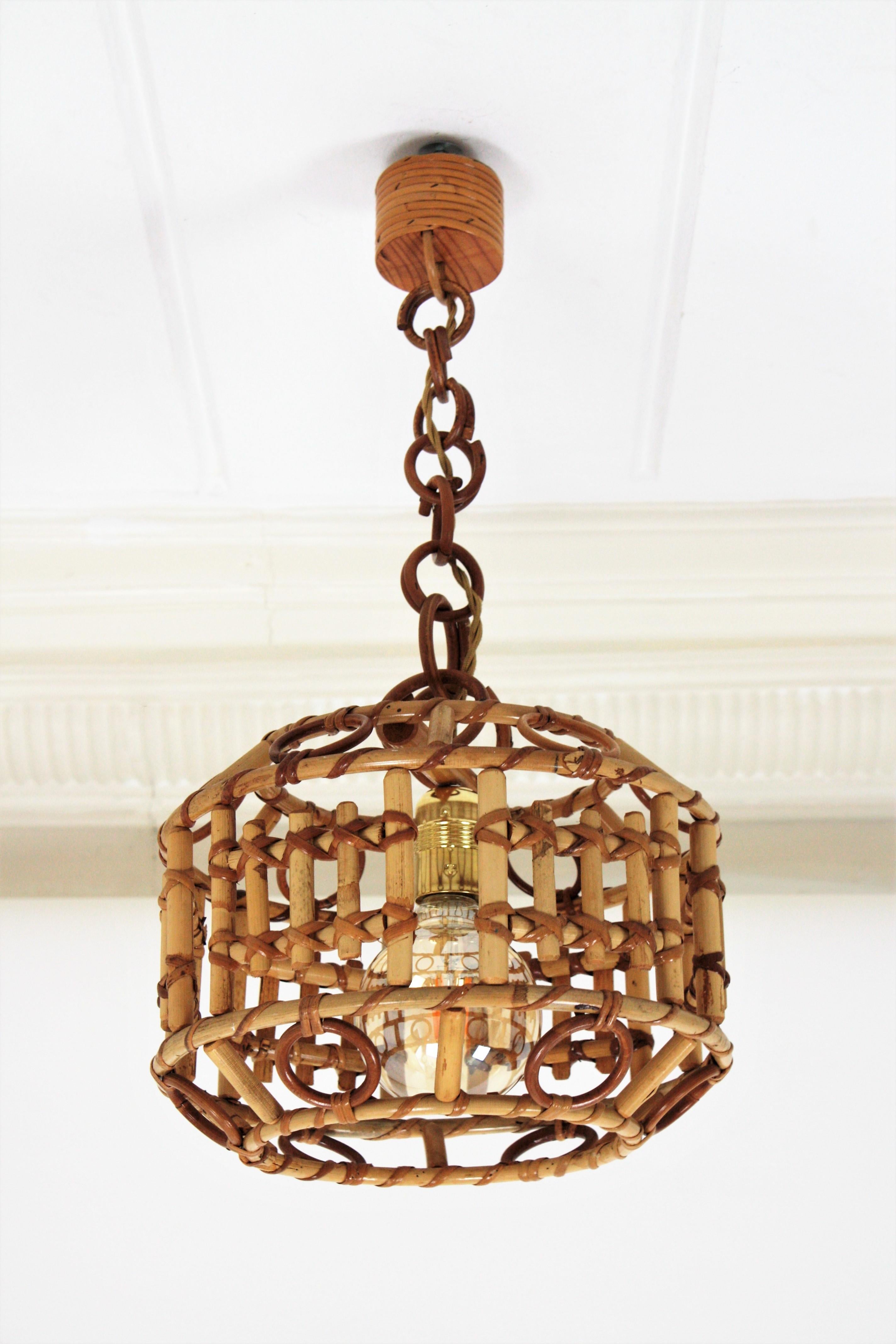 Italian Bamboo and Rattan Modernist Pendant Hanging Lamp, 1960s In Good Condition In Barcelona, ES
