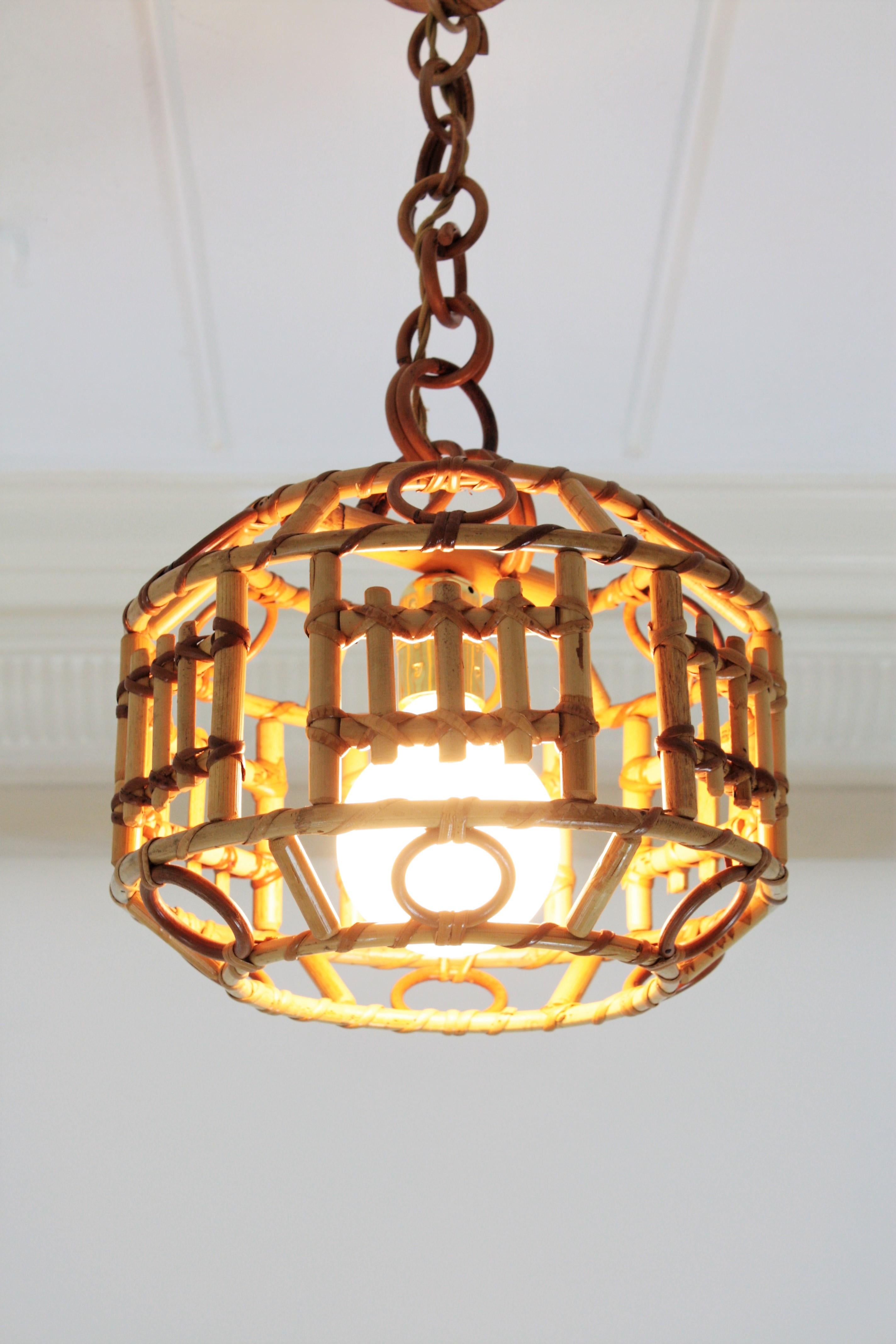 Italian Bamboo and Rattan Modernist Pendant Hanging Lamp, 1960s 4