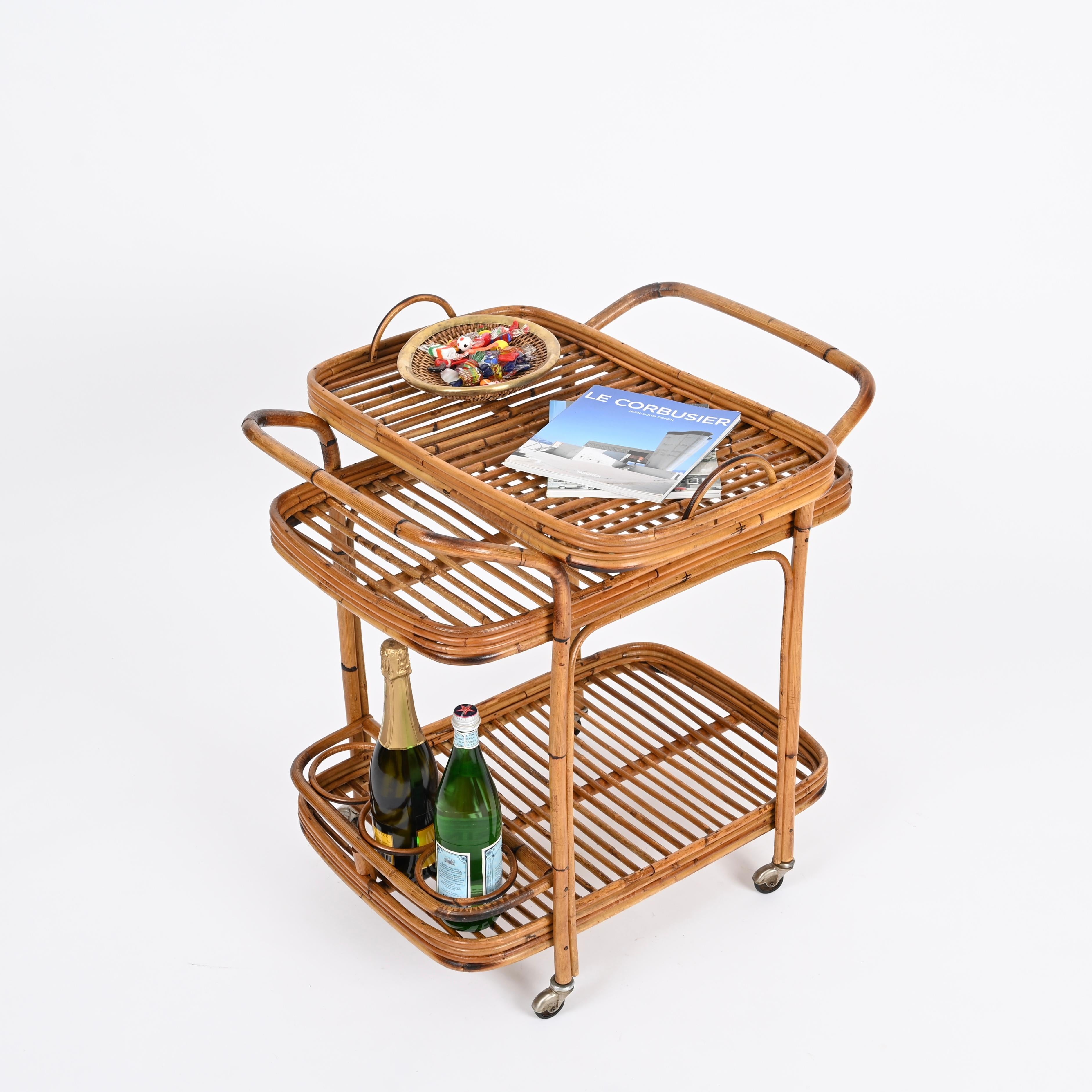 Hand-Crafted Italian Bamboo and Rattan Serving Bar Cart w/ Removable Top Tray, 1960s For Sale