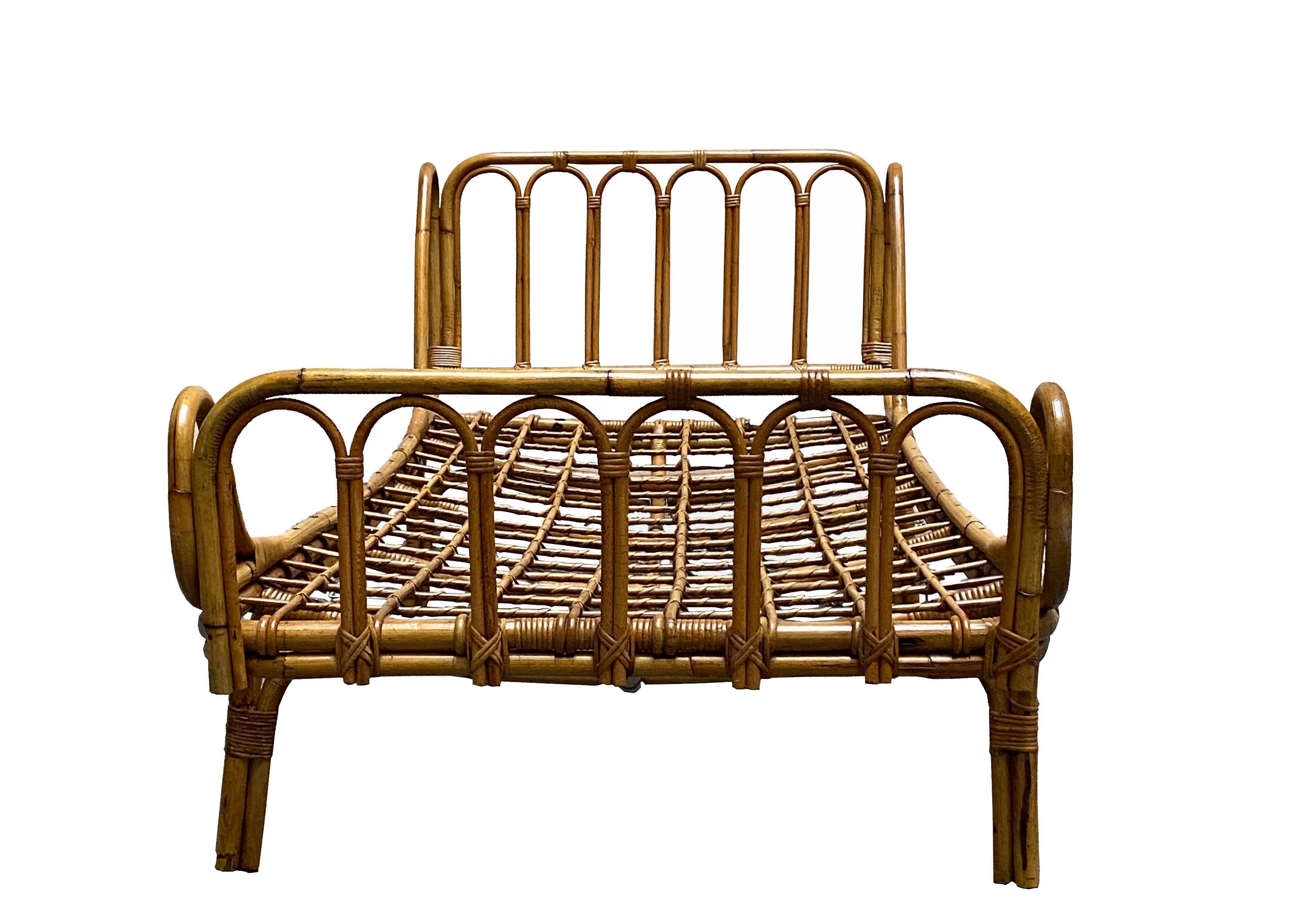 rattan day bed