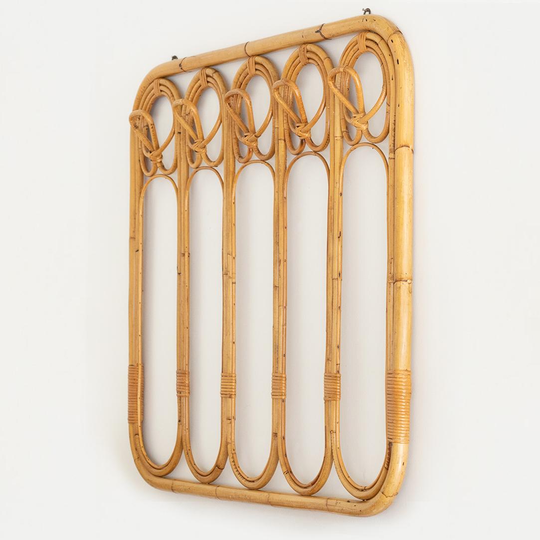 Italian Bamboo and Rattan Wall Rack In Good Condition For Sale In Los Angeles, CA