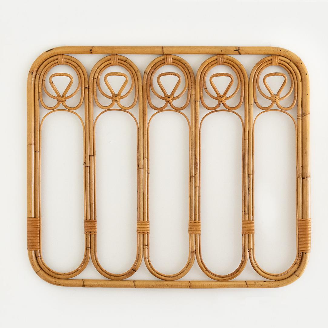 Scaffale da parete in bambù e rattan in vendita 1
