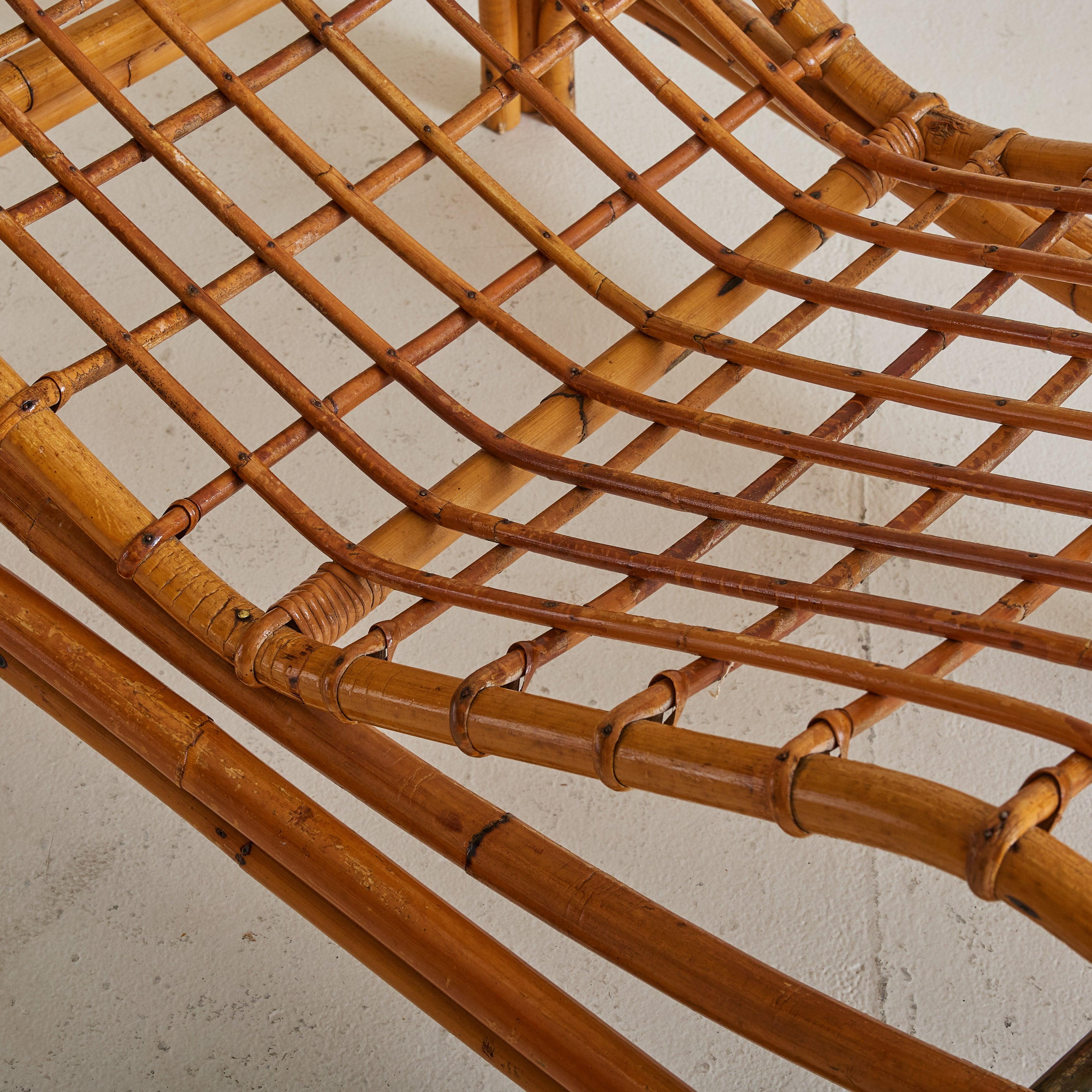 Italienischer Chaiselongue-Sessel aus Bambus, 1960er Jahre (Mitte des 20. Jahrhunderts) im Angebot