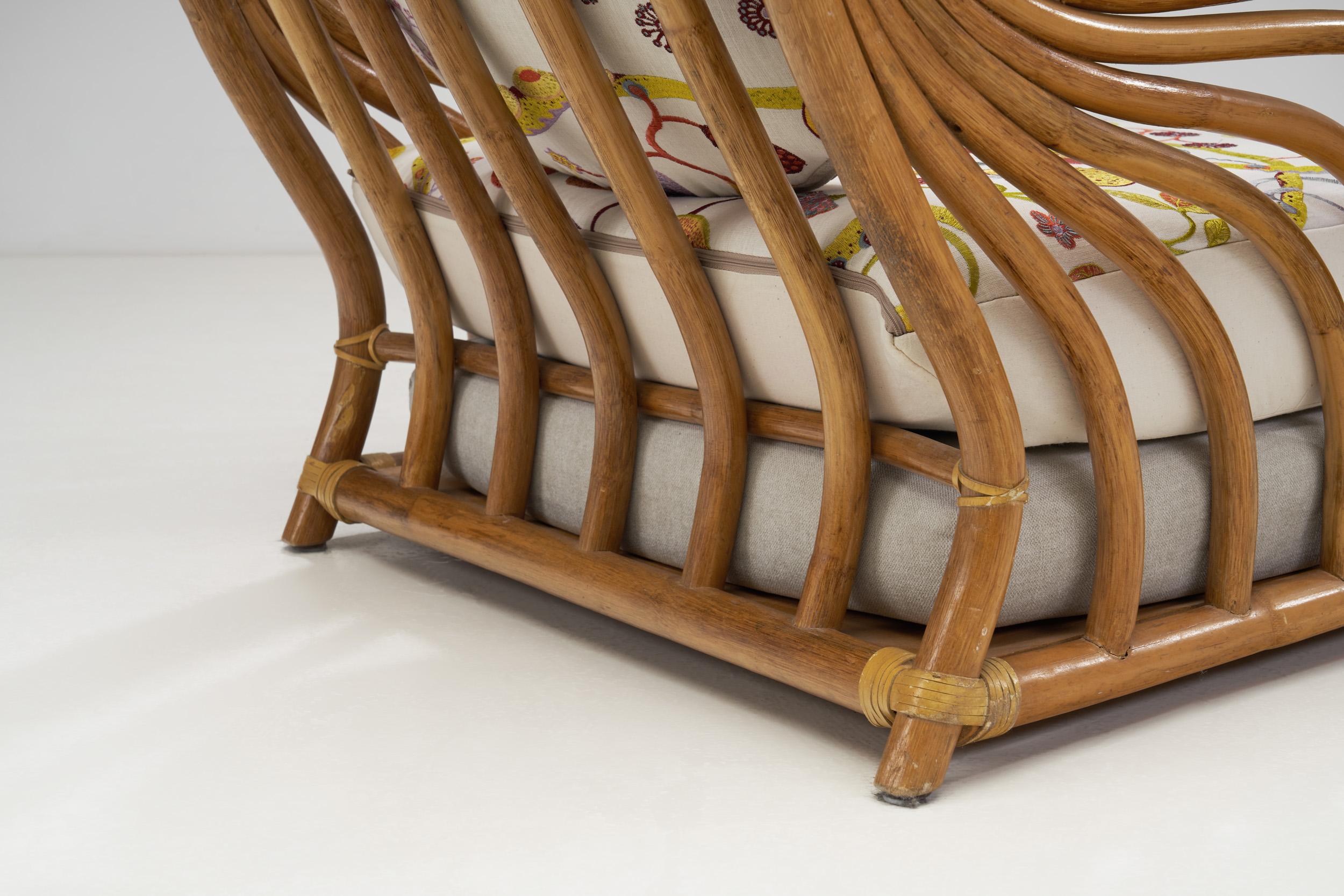 Italian Bamboo Lounge Chairs with Upholstered Cushions, Italy, 1970s 12