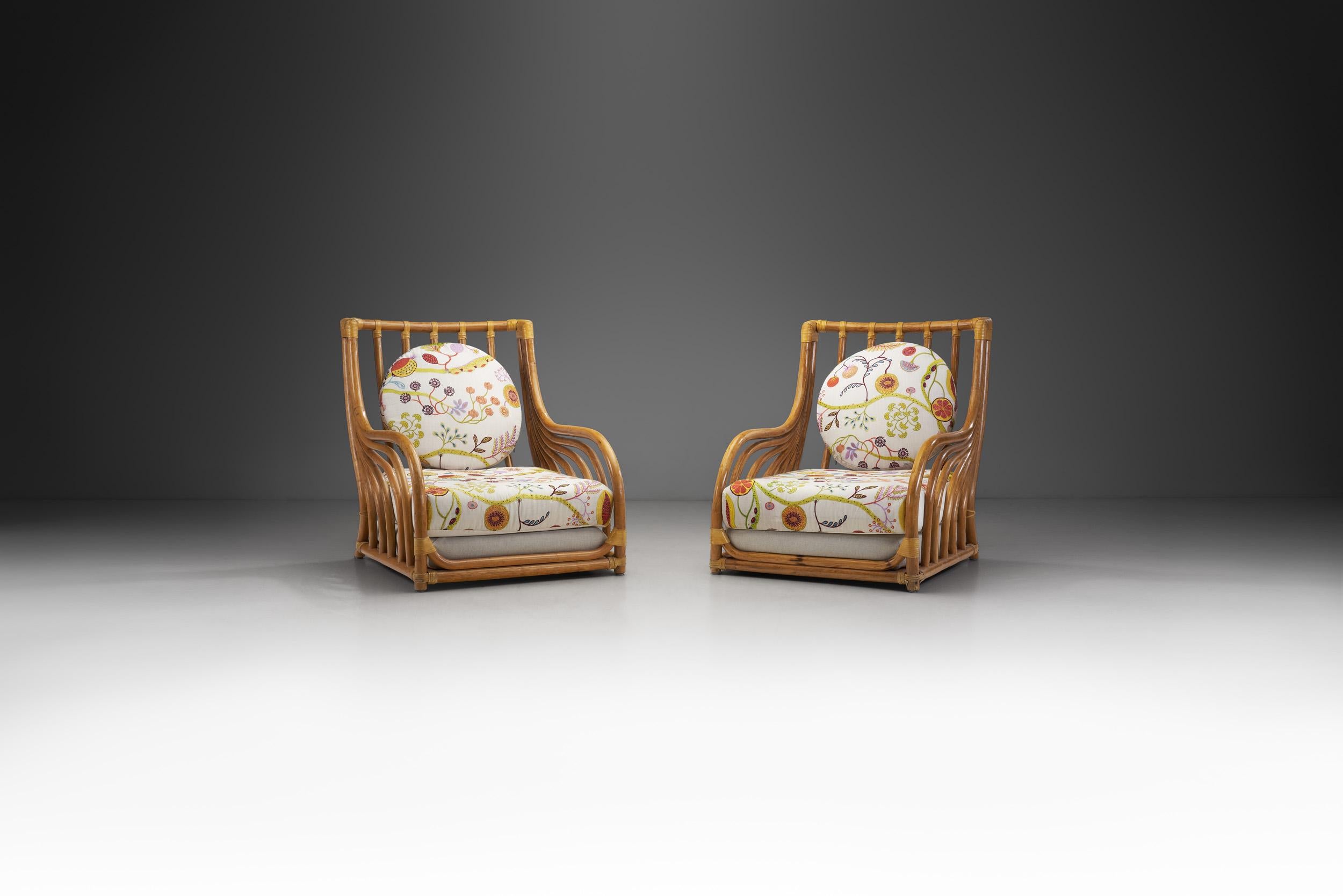 Italian Bamboo Lounge Chairs with Upholstered Cushions, Italy, 1970s In Good Condition In Utrecht, NL