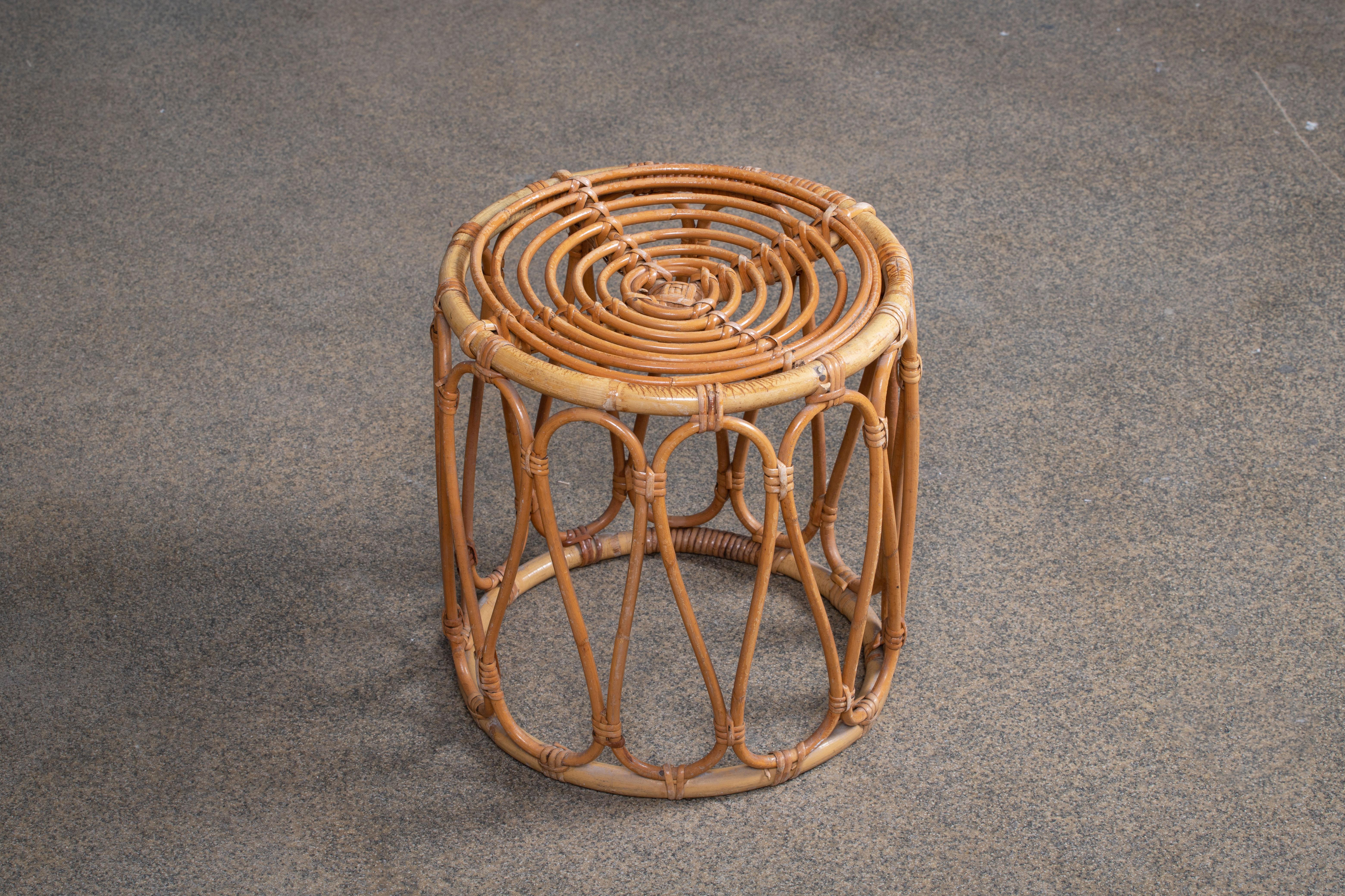 Italian Bamboo Rattan Bohemian French Riviera Stool or Ottoman, 1960s In Good Condition For Sale In Wiesbaden, DE
