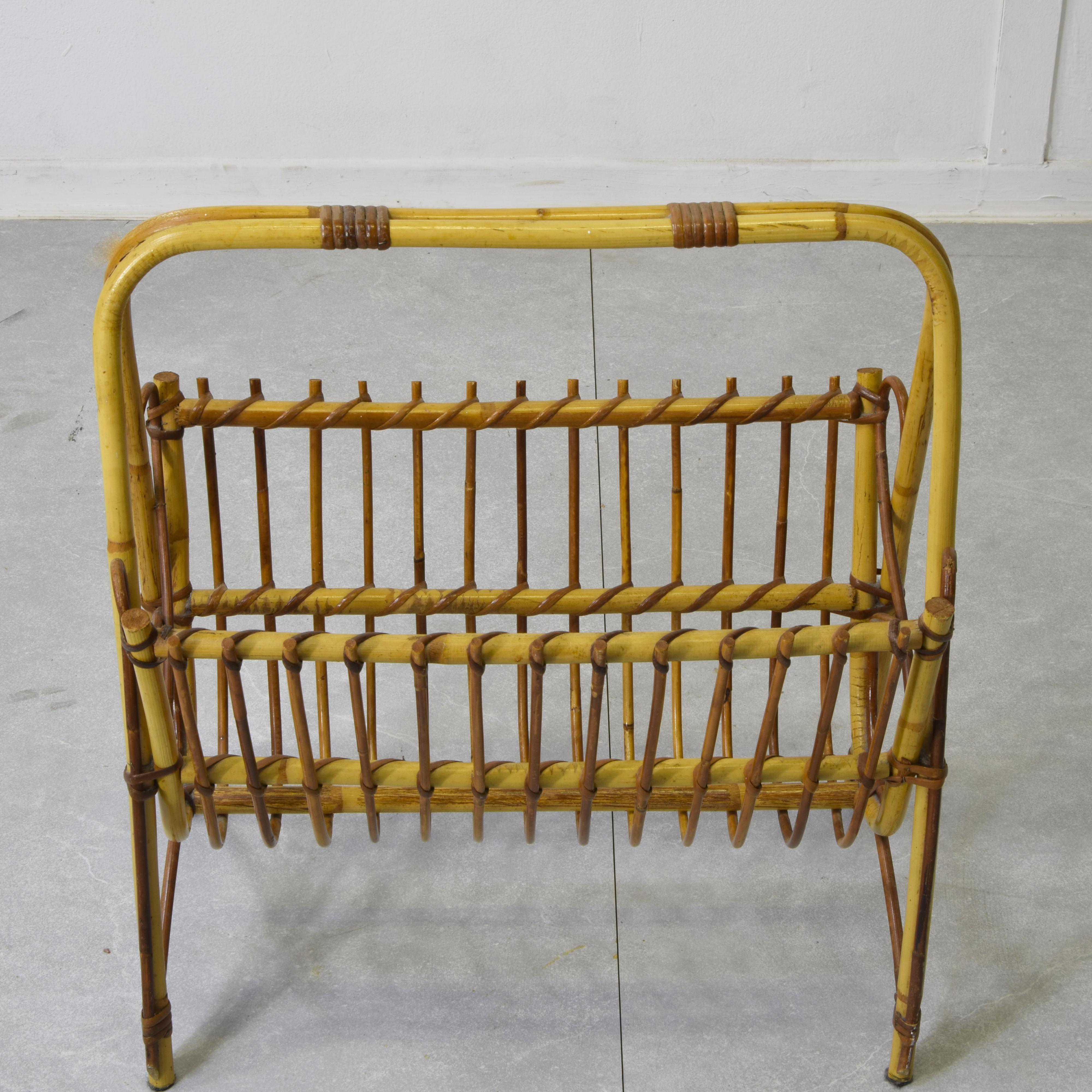 Bambù Portariviste italiano in bambù e rattan 1960 in vendita