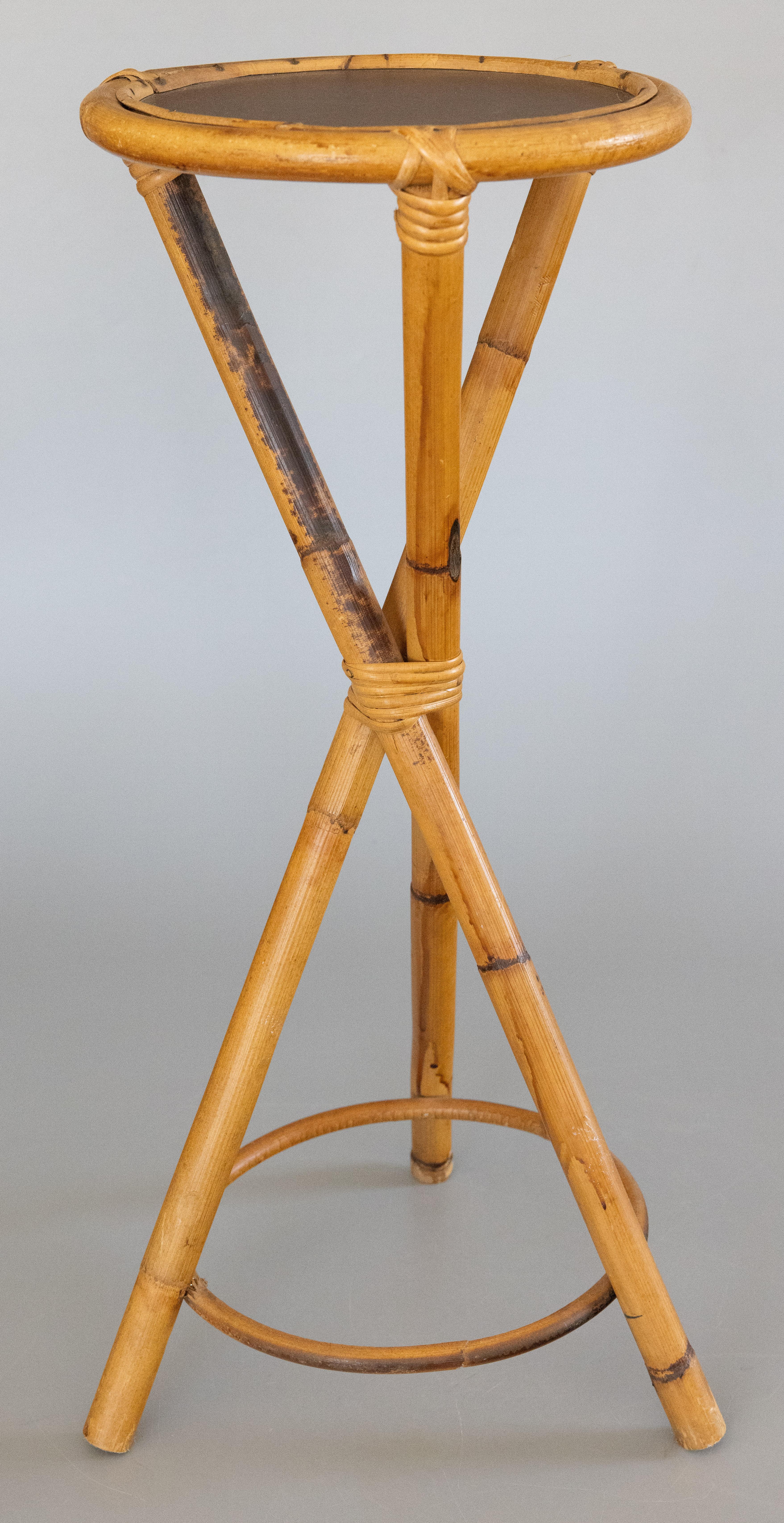 A stylish vintage Italian bamboo display plant stand or tall side table, circa 1950. Original 