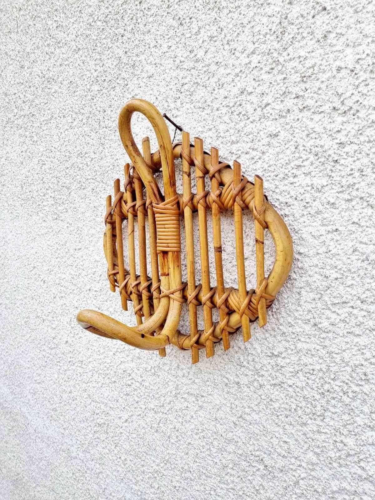 Italiano Appendiabiti da parete in bambù italiano disegnato da Franco Albini, Italia anni '60, Set di 3