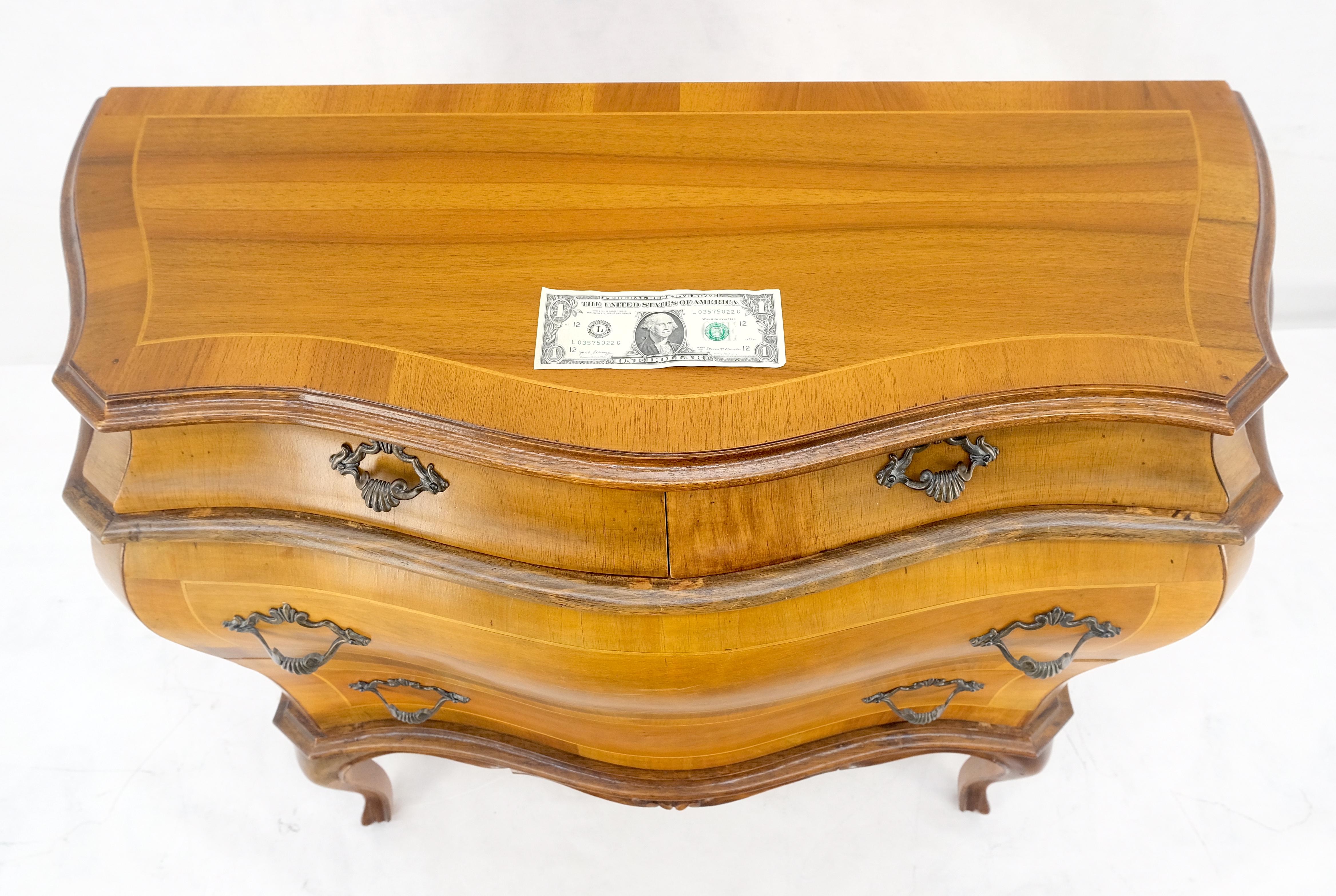 Comò a fascia italiano in legno di radica di Oliver a 4 cassetti in stile Bombay MINT in vendita 3