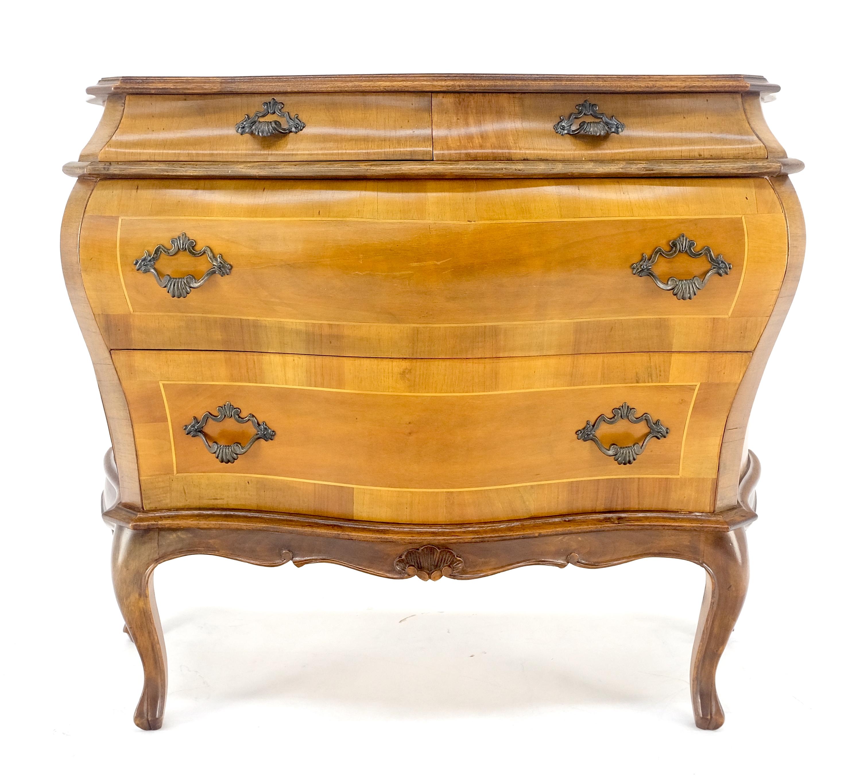 Italiano Comò a fascia italiano in legno di radica di Oliver a 4 cassetti in stile Bombay MINT in vendita
