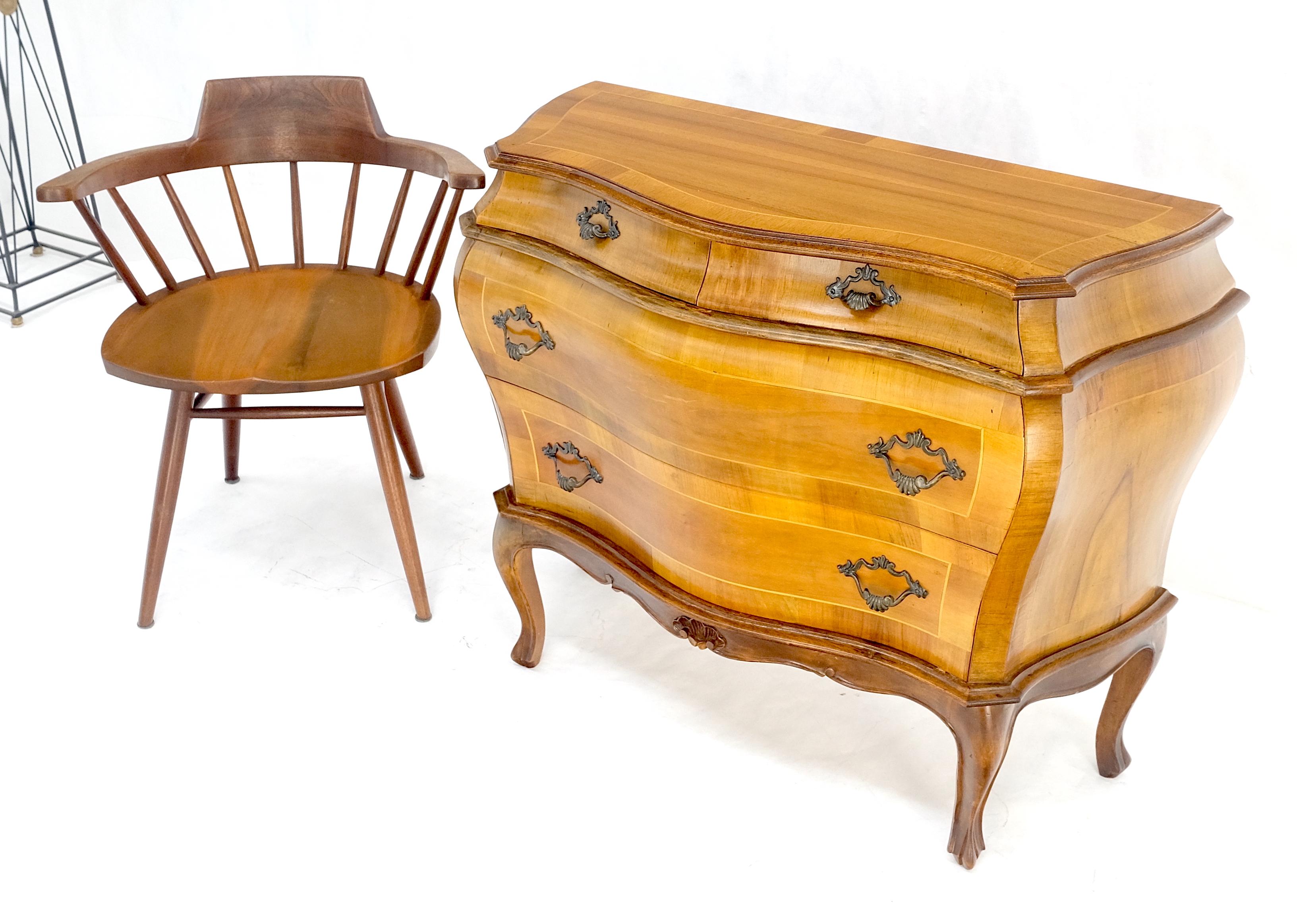 Ulivo Comò a fascia italiano in legno di radica di Oliver a 4 cassetti in stile Bombay MINT in vendita