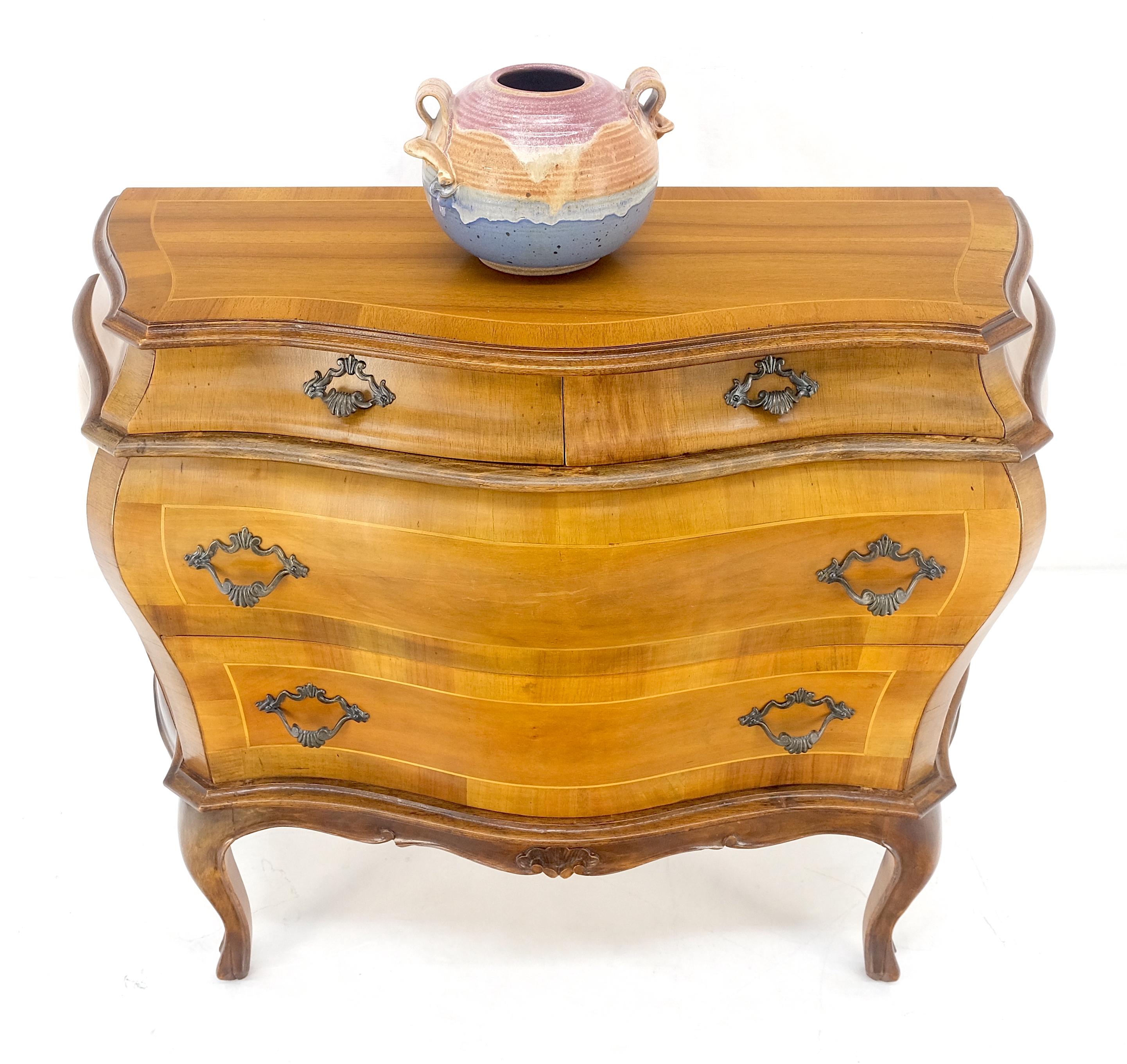 Comò a fascia italiano in legno di radica di Oliver a 4 cassetti in stile Bombay MINT in vendita 2