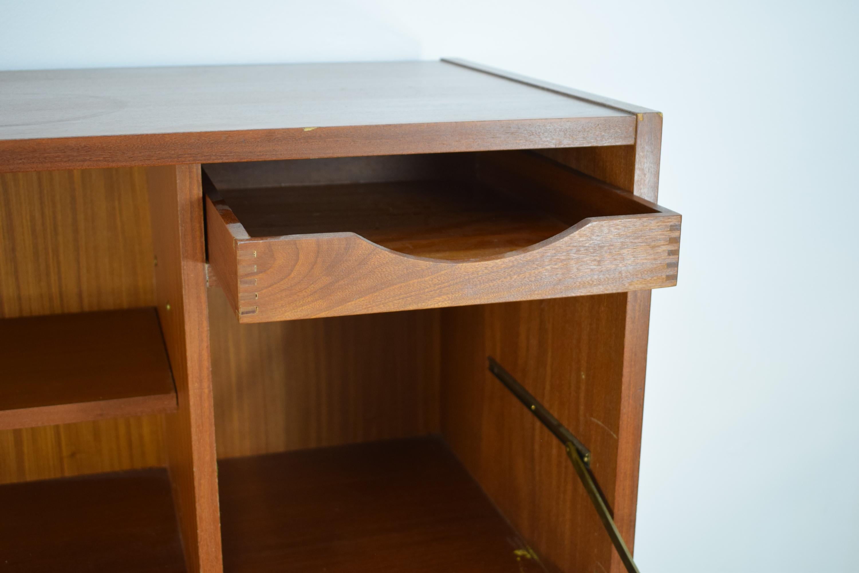 Italienischer Barschrank, 1970er Jahre im Zustand „Gut“ im Angebot in Palermo, PA
