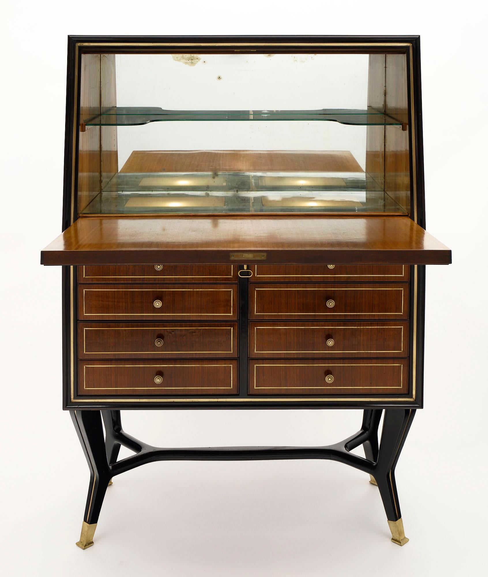 Mid-20th Century Italian Bar Cabinet in the Manner of Paolo Buffa