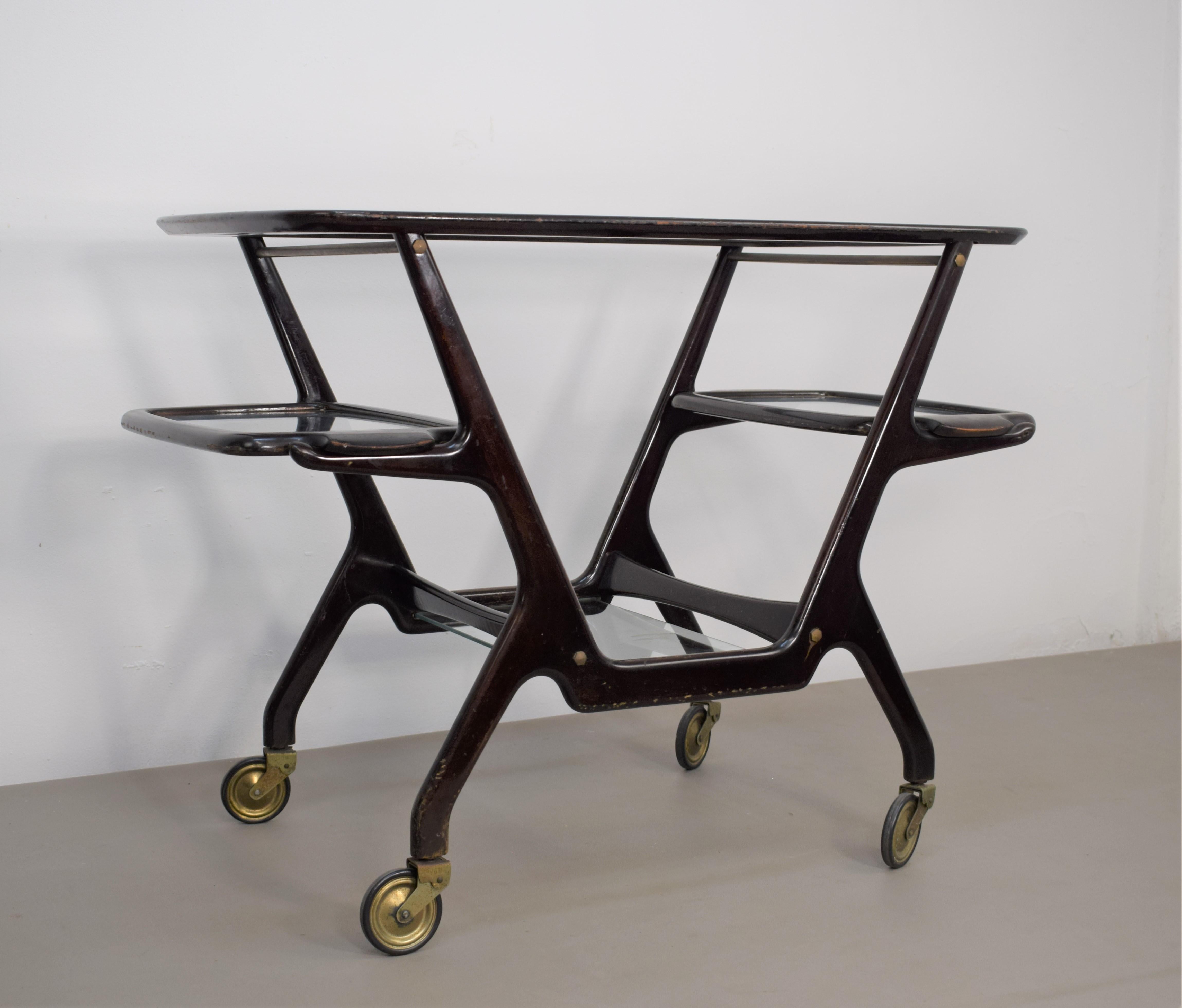 Italian bar cart by Cesare Lacca, 1950s.
Dimensions: H=68 cm; W= 93 cm; D= 48 cm.
