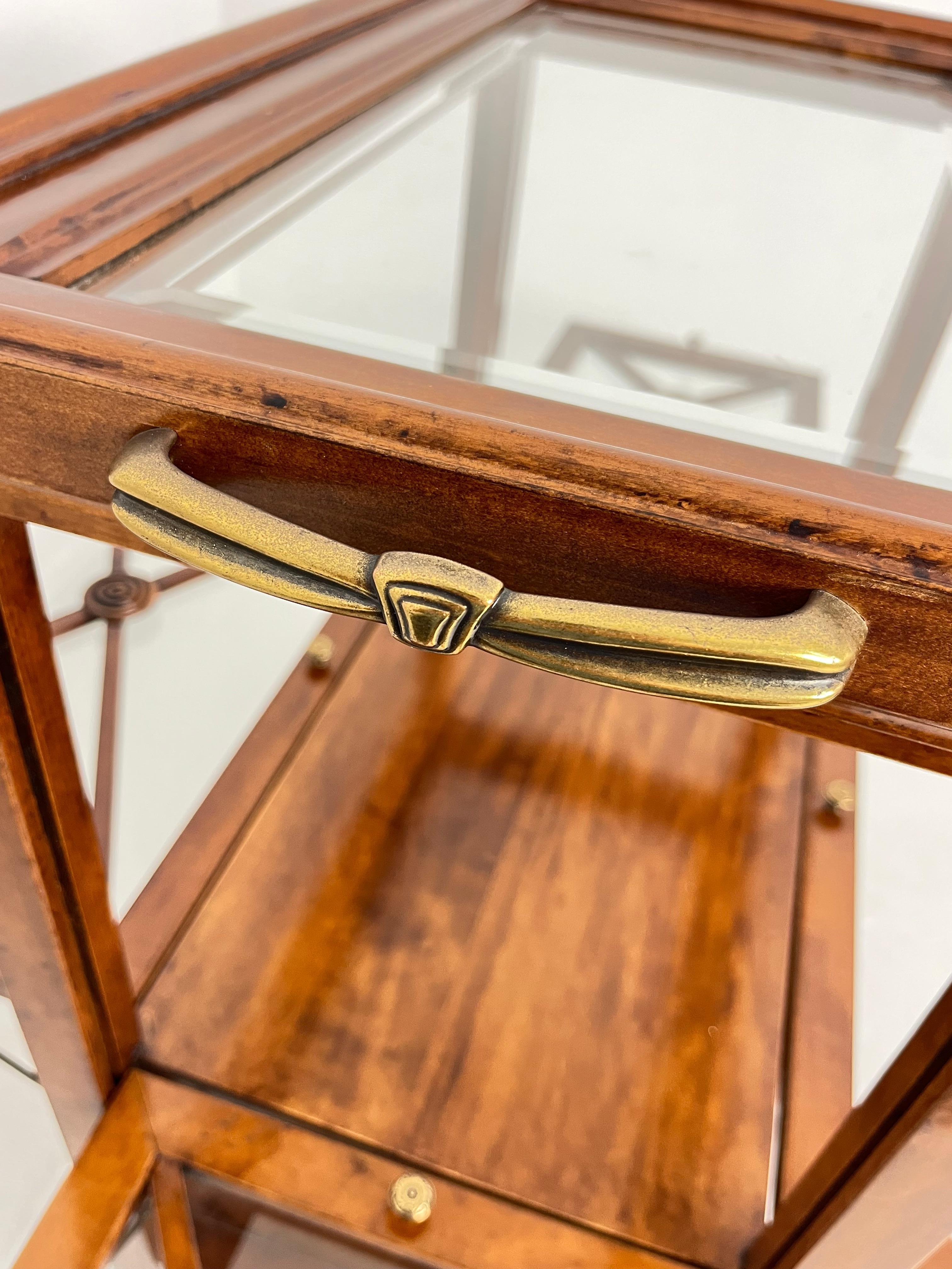 Late 20th Century Italian Bar Cart with folding sides and removable tray, brass handles, 1980s For Sale