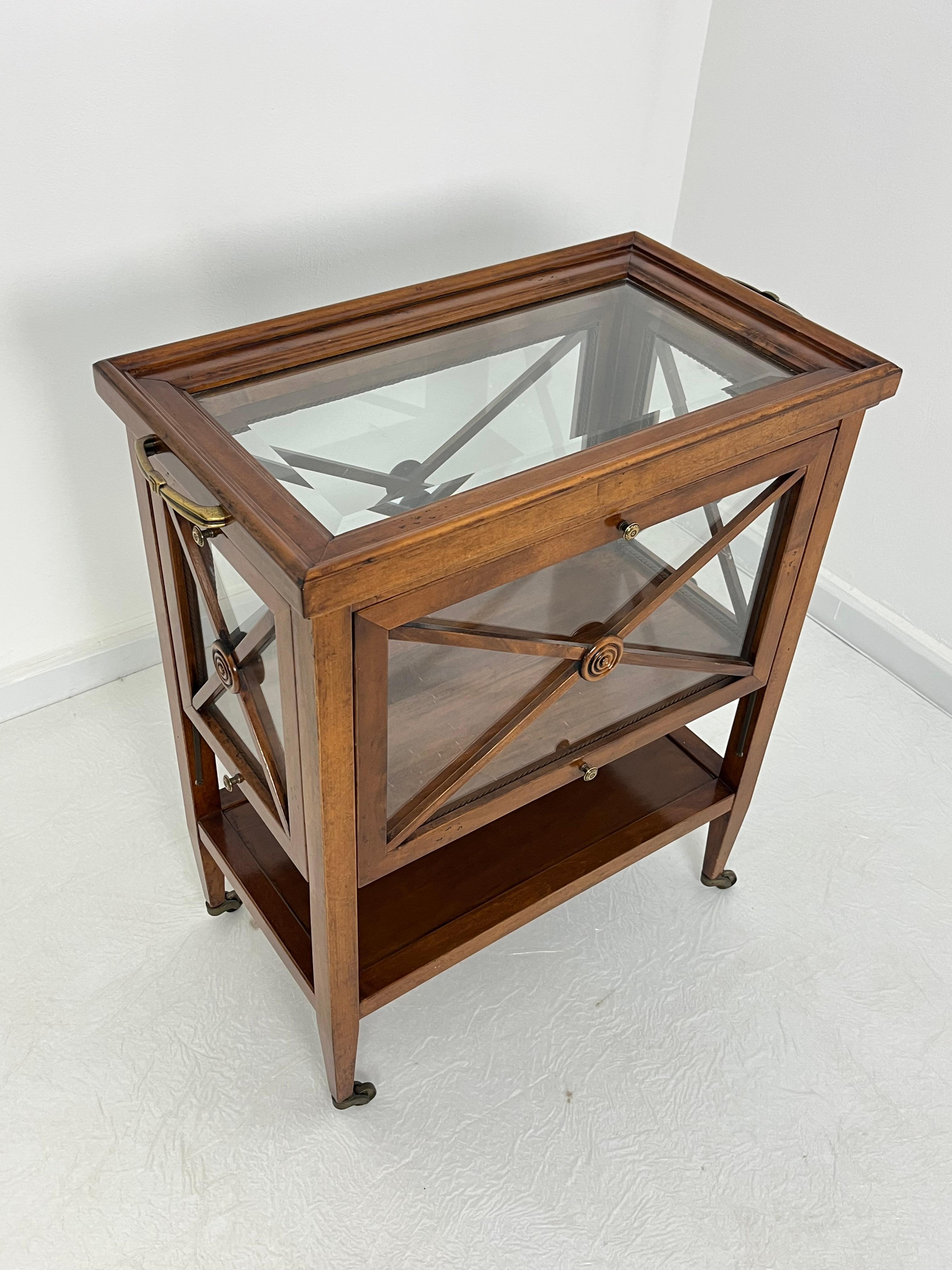 Italian Bar Cart with folding sides and removable tray, brass handles, 1980s For Sale 2