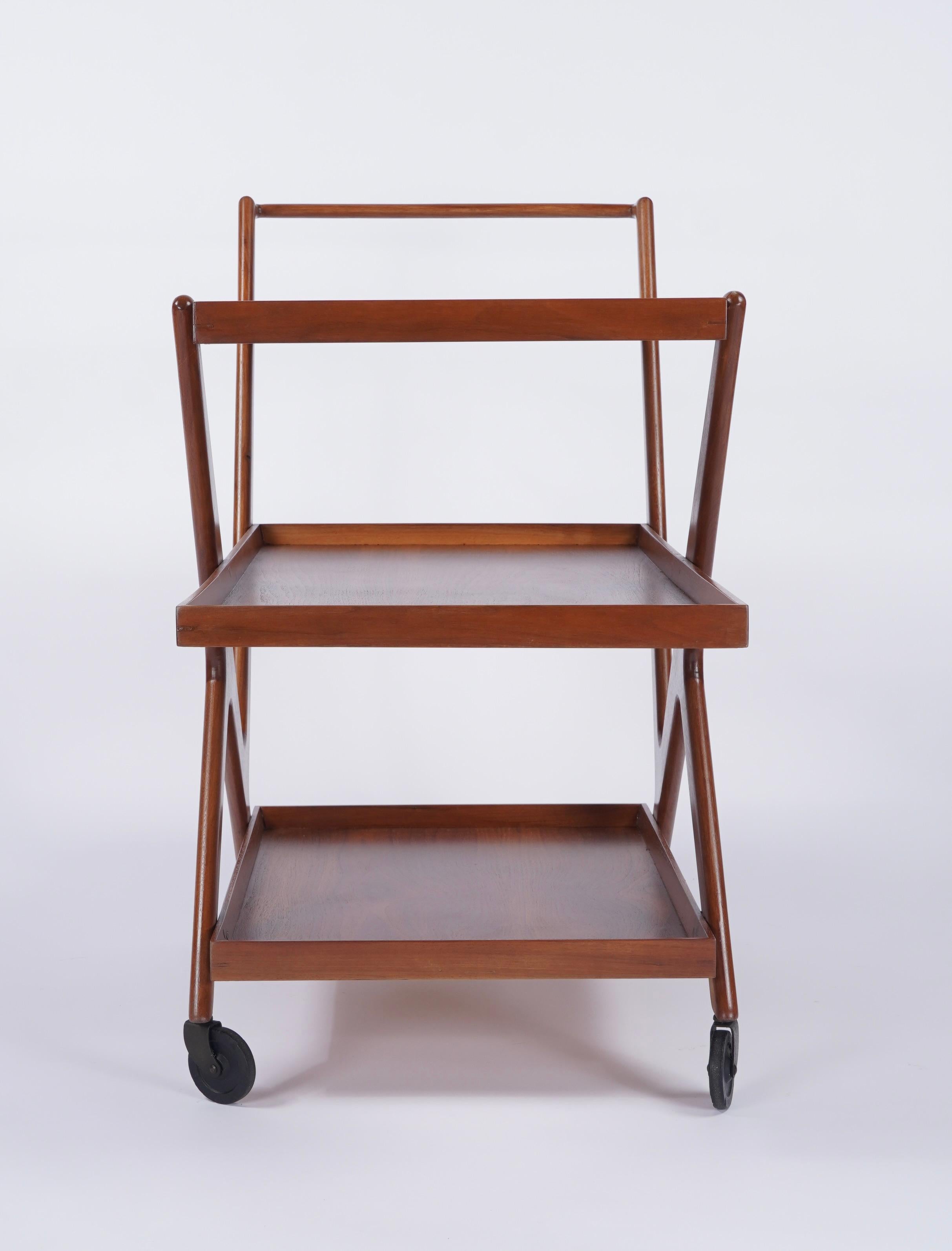 Italian Bar / Tea Cart Ico Parisi Cesare Lacca Attribution in Walnut For Sale 4