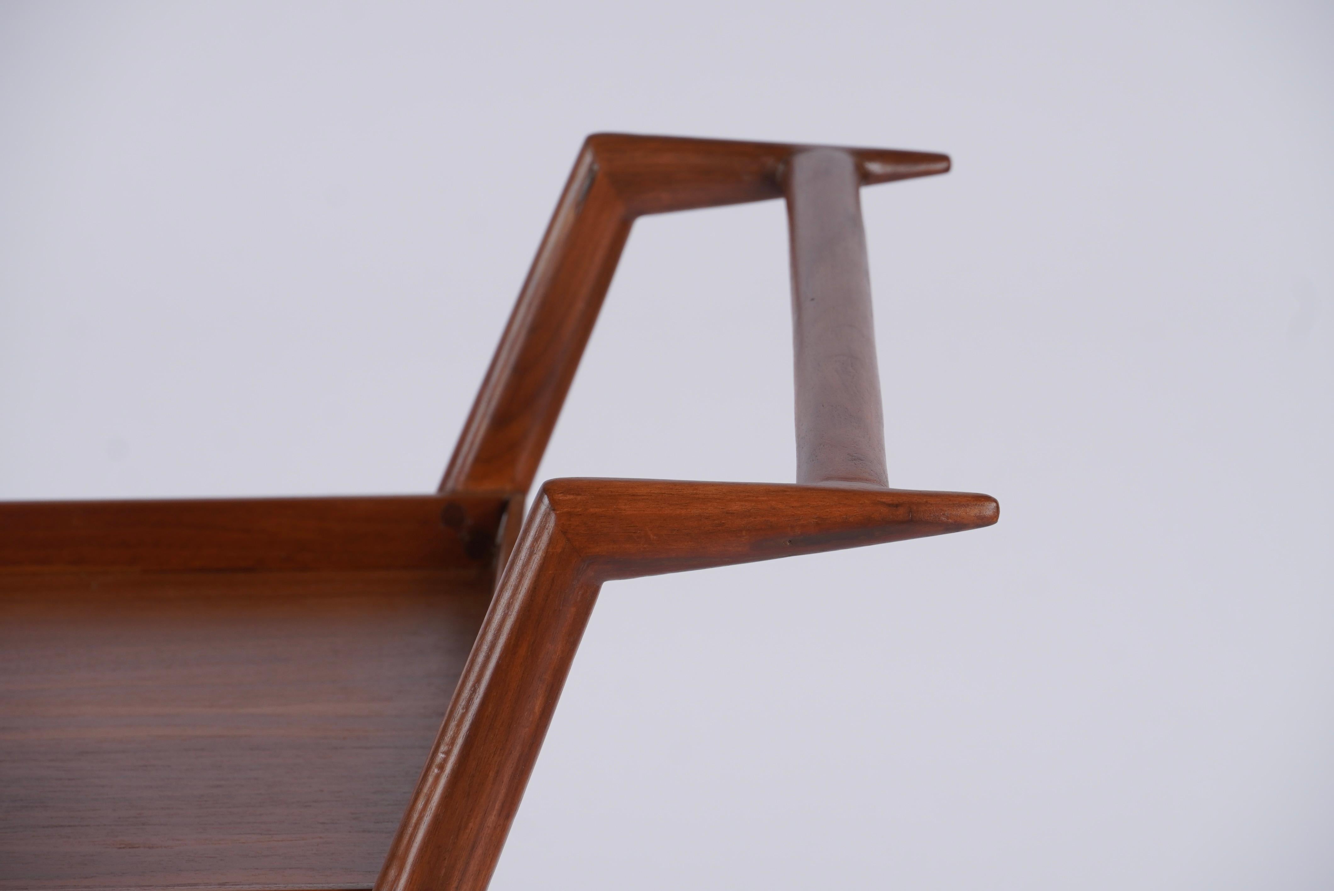 Hand-Crafted Italian Bar / Tea Cart Ico Parisi Cesare Lacca Attribution in Walnut For Sale