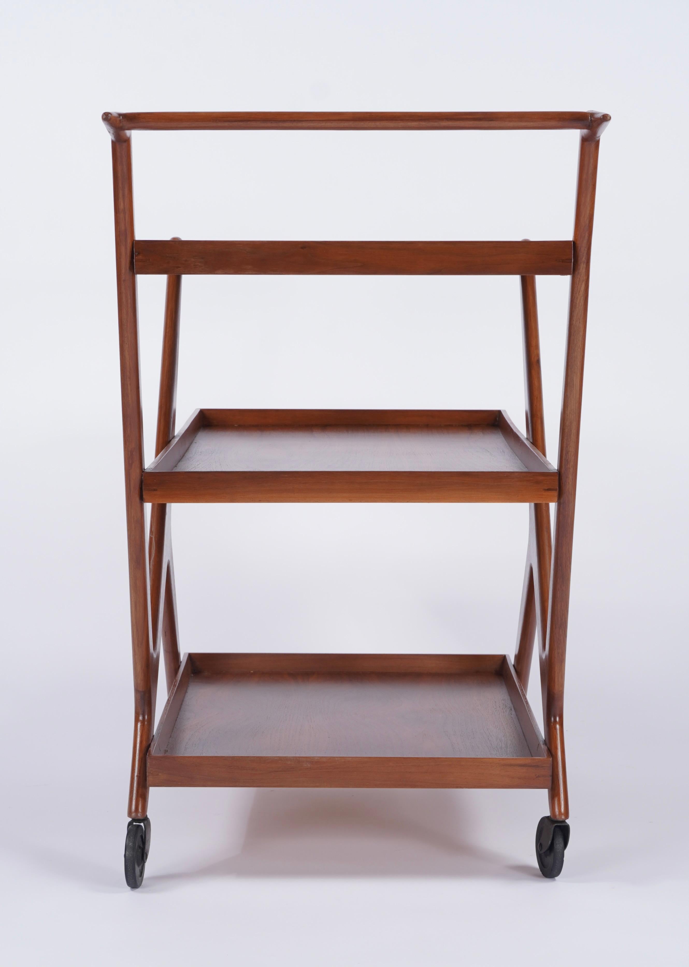 Italian Bar / Tea Cart Ico Parisi Cesare Lacca Attribution in Walnut For Sale 3