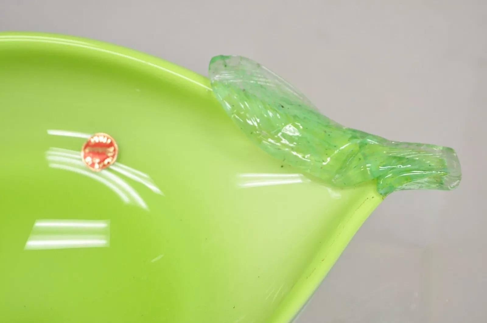 Plato de baratijas italiano Barbini de cristal de Murano en forma de pera verde y blanco Vidrio en venta