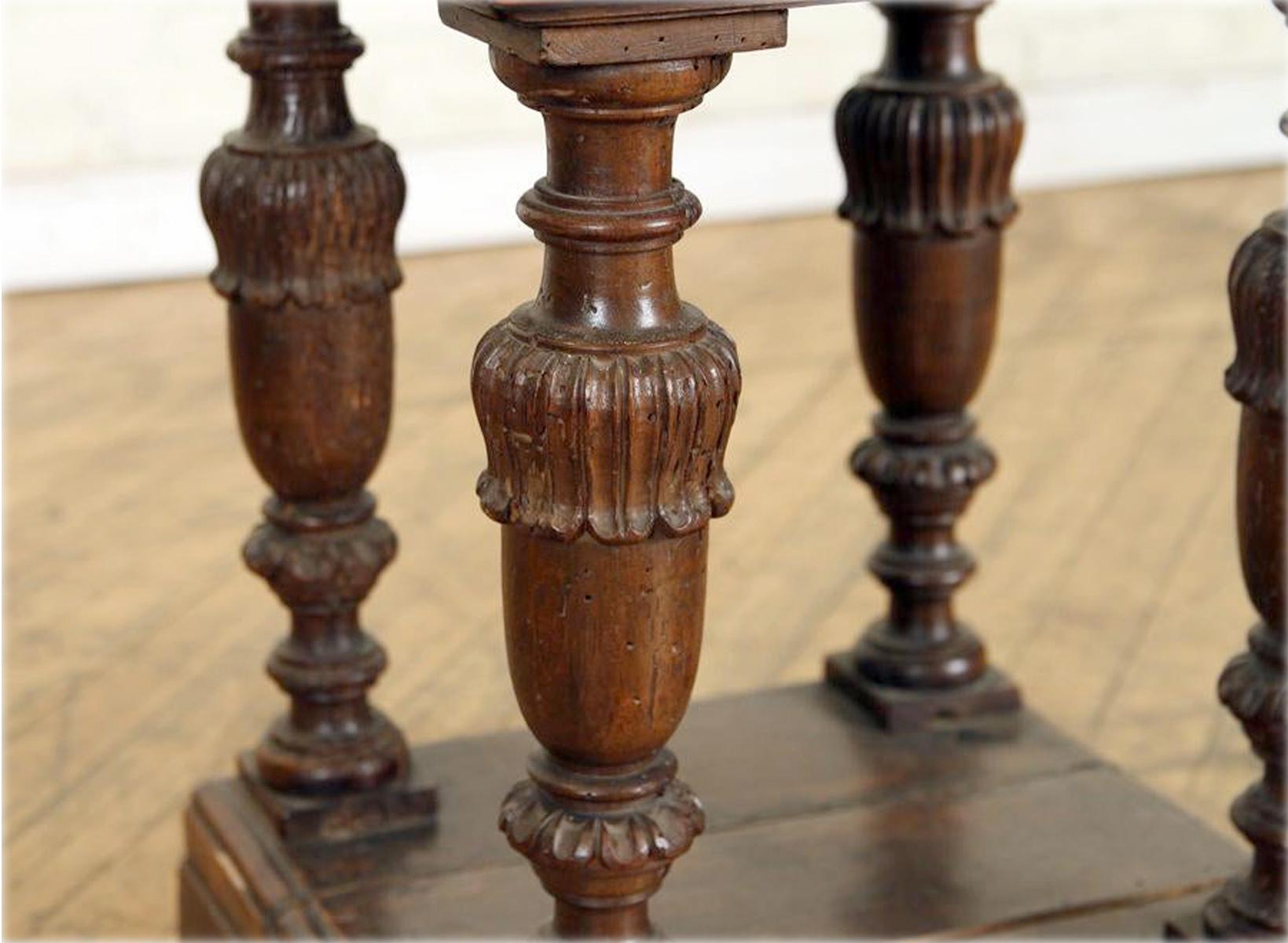 Italian Baroque 17th Century and Later Walnut Small Square Table For Sale 7