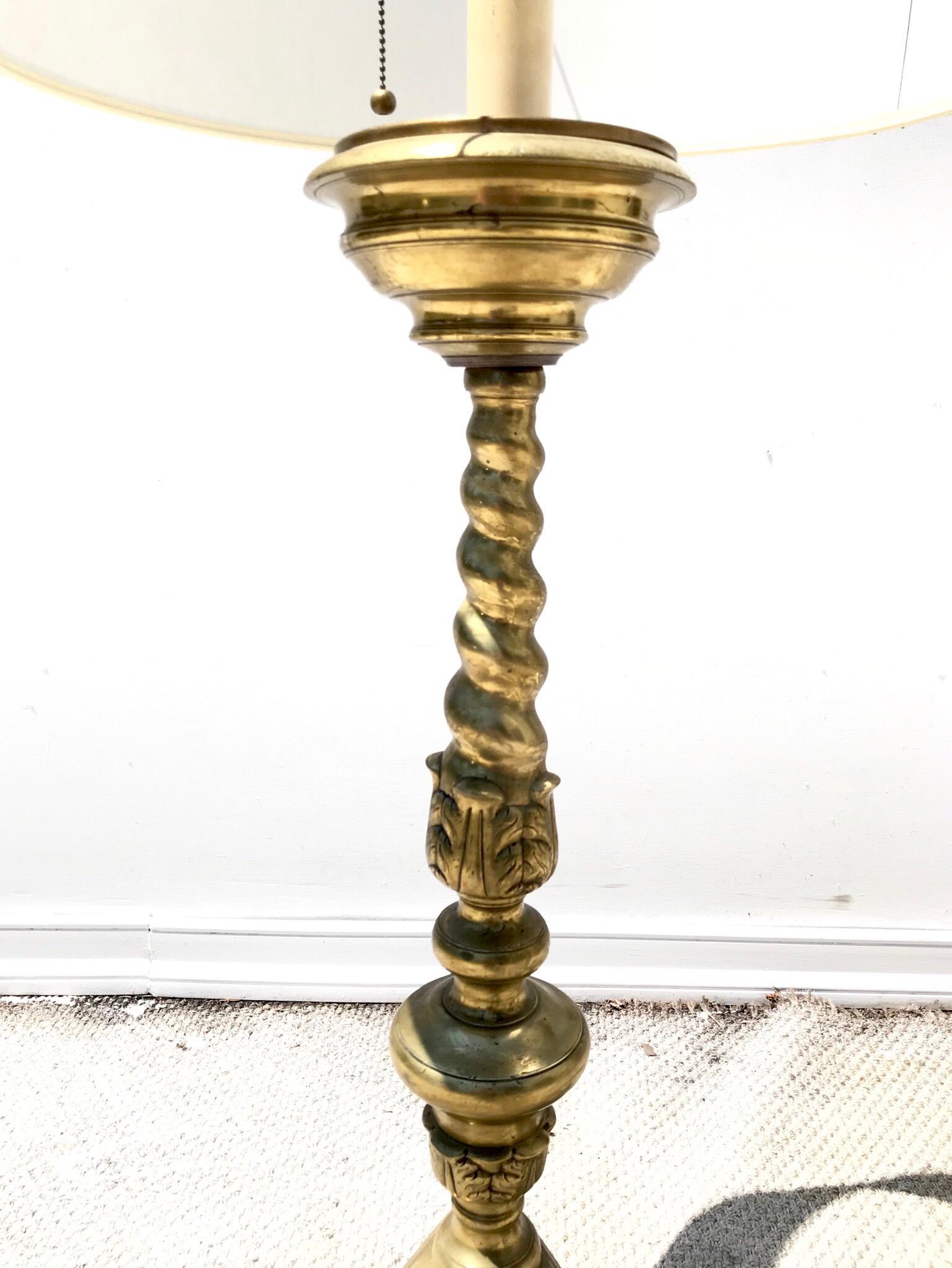 Italian Baroque Alter Stick Lamp of Large-Scale (Barock) im Angebot