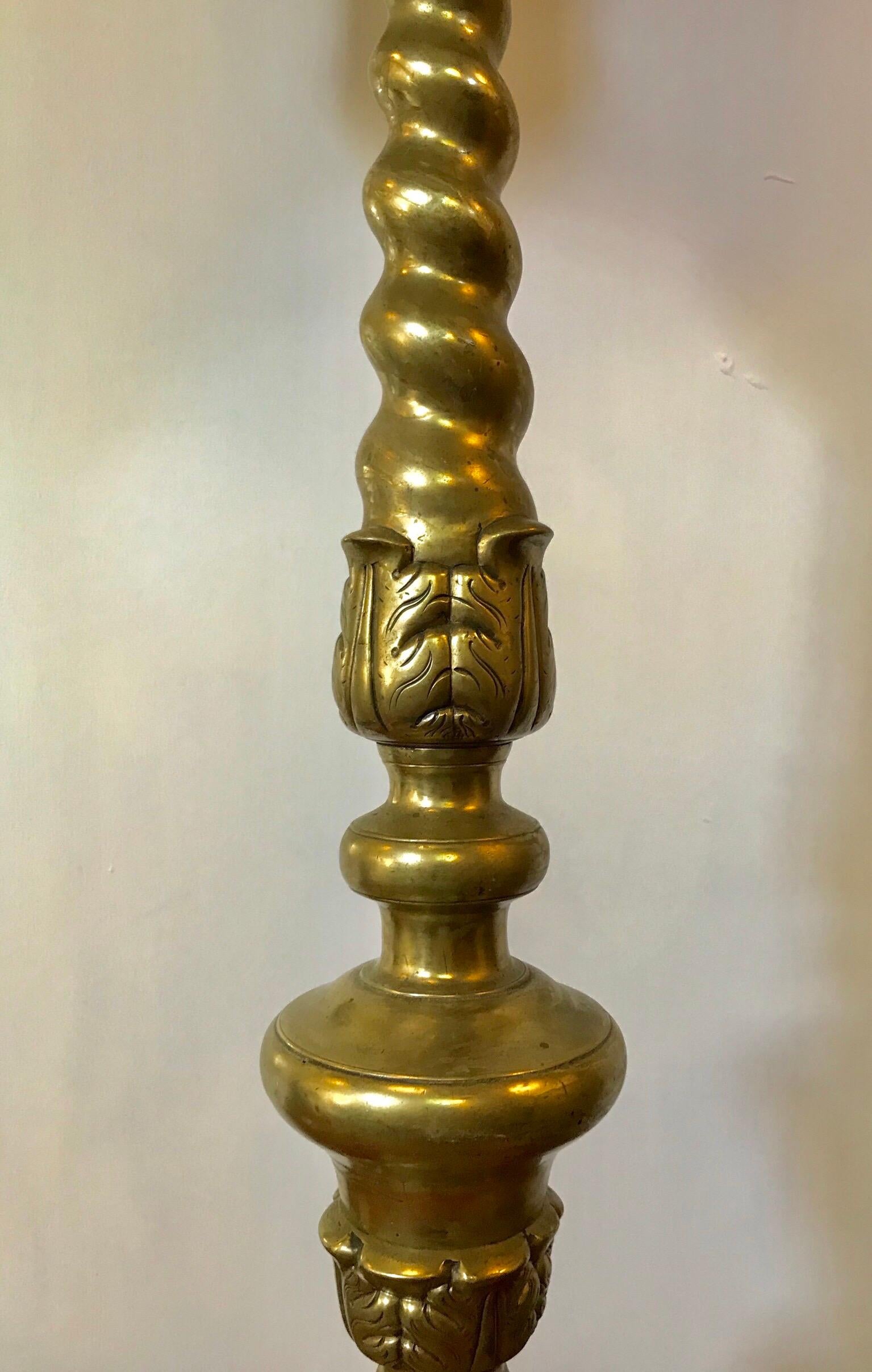 Italian Baroque Alter Stick Lamp of Large-Scale (Gegossen) im Angebot