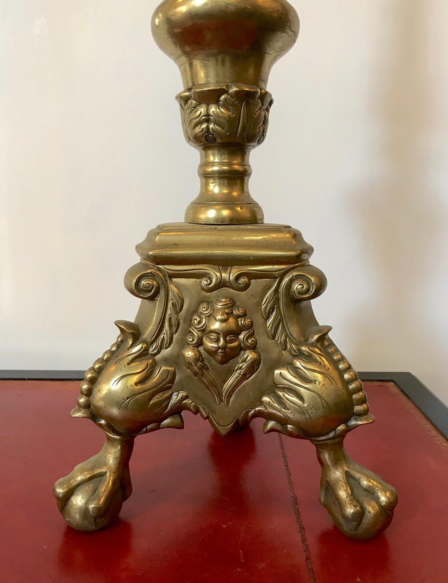 Italian Baroque Alter Stick Lamp of Large-Scale (18. Jahrhundert) im Angebot