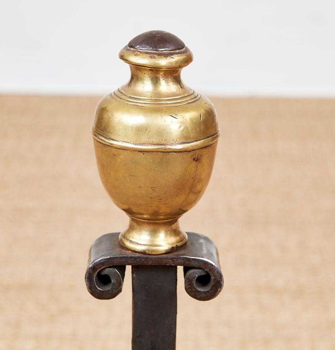 Italian Baroque Brass and Iron Shell Andirons In Good Condition For Sale In Greenwich, CT