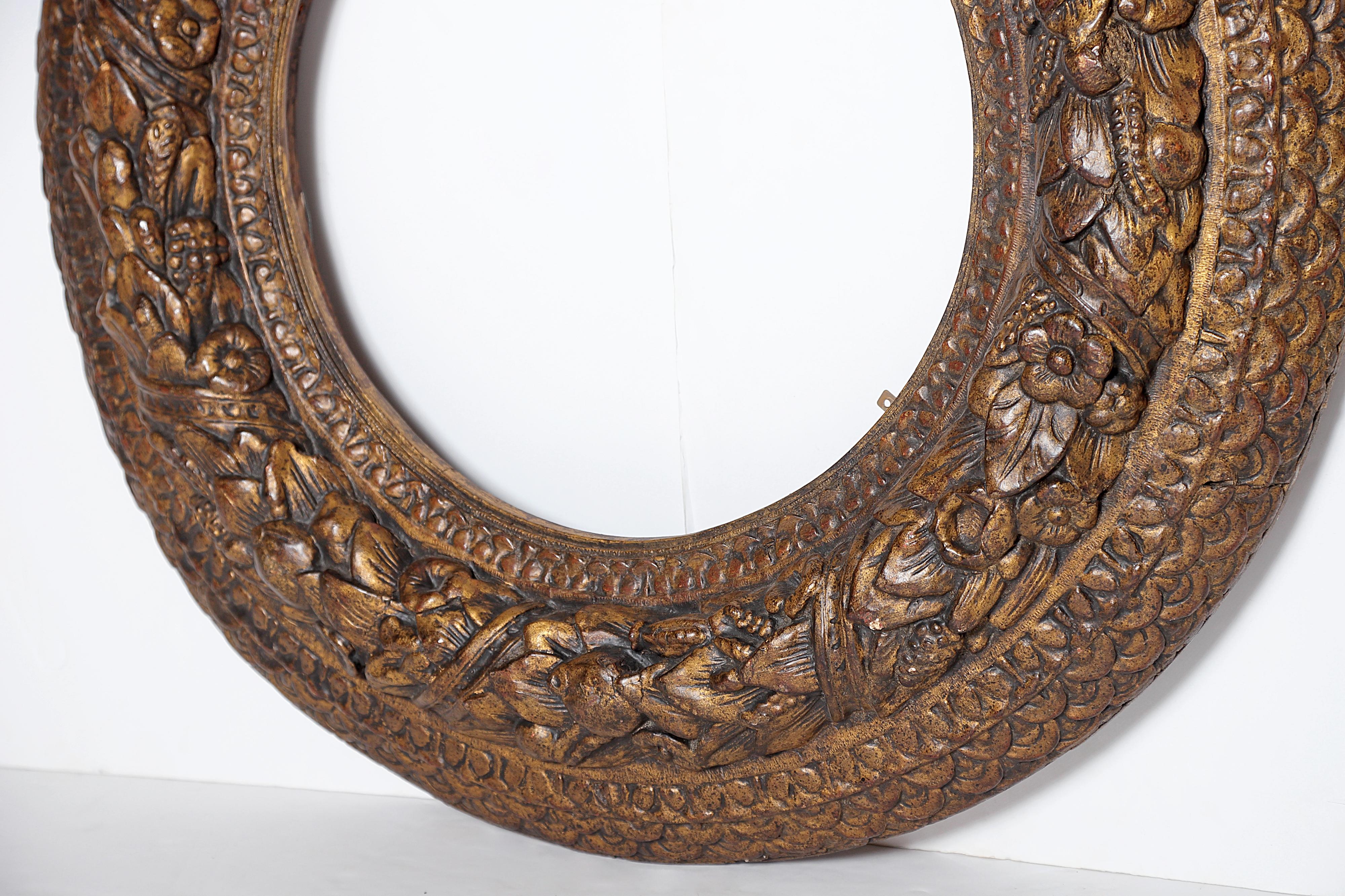 Italian Baroque Carved and Gilded Round Picture / Mirror Frame 2