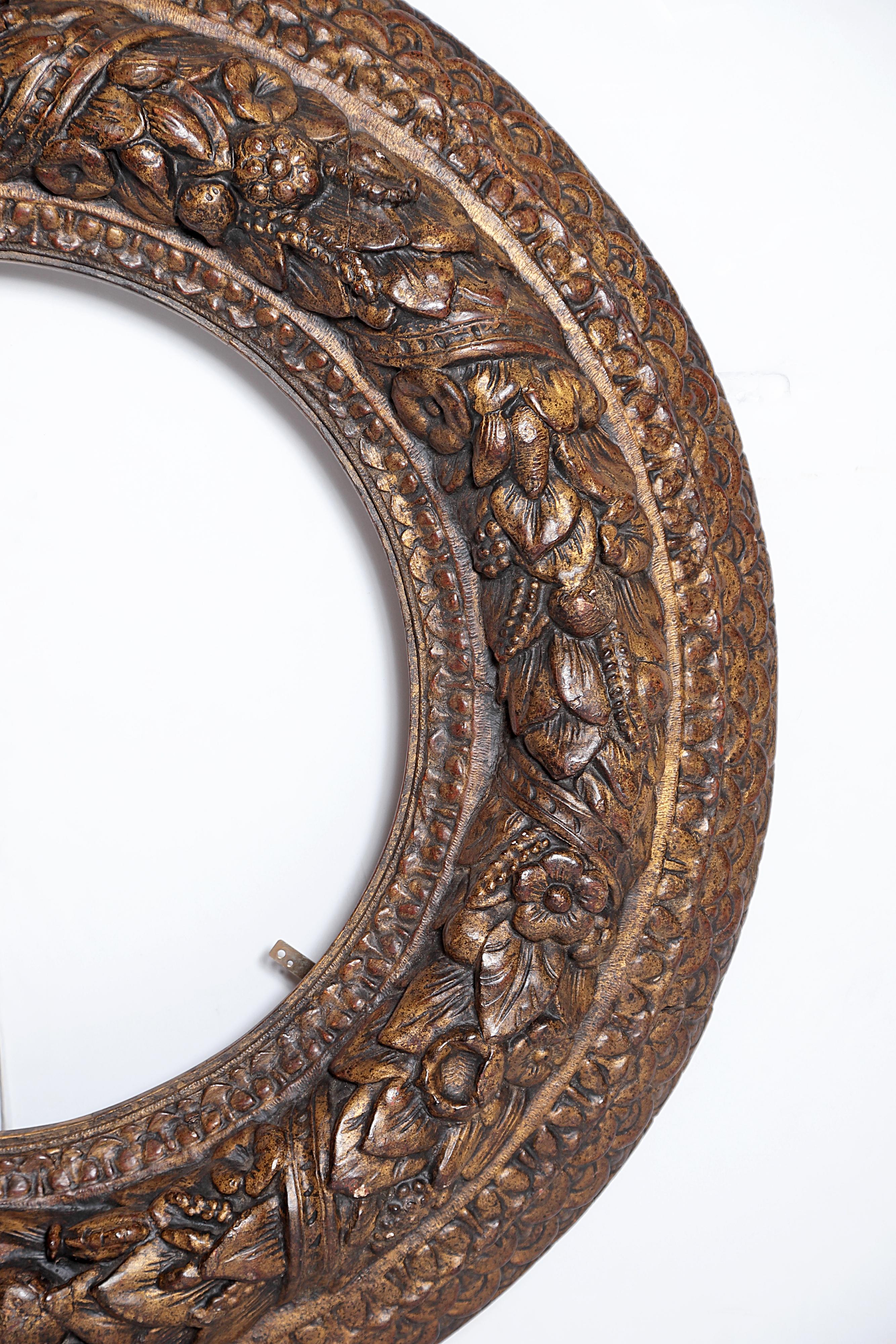 Neoclassical Italian Baroque Carved and Gilded Round Picture / Mirror Frame