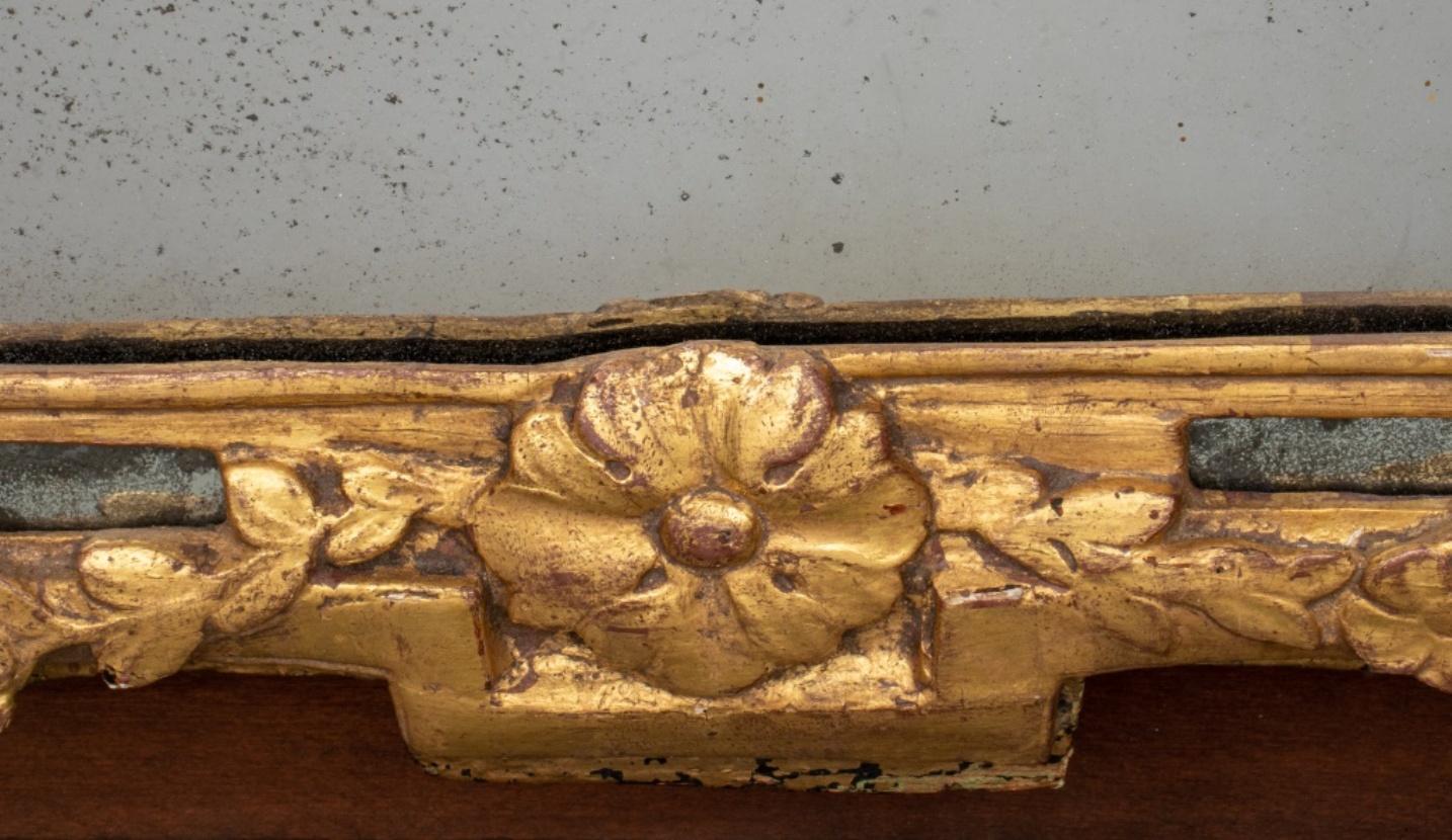 Miroir baroque italien en bois doré sculpté Bon état - En vente à New York, NY