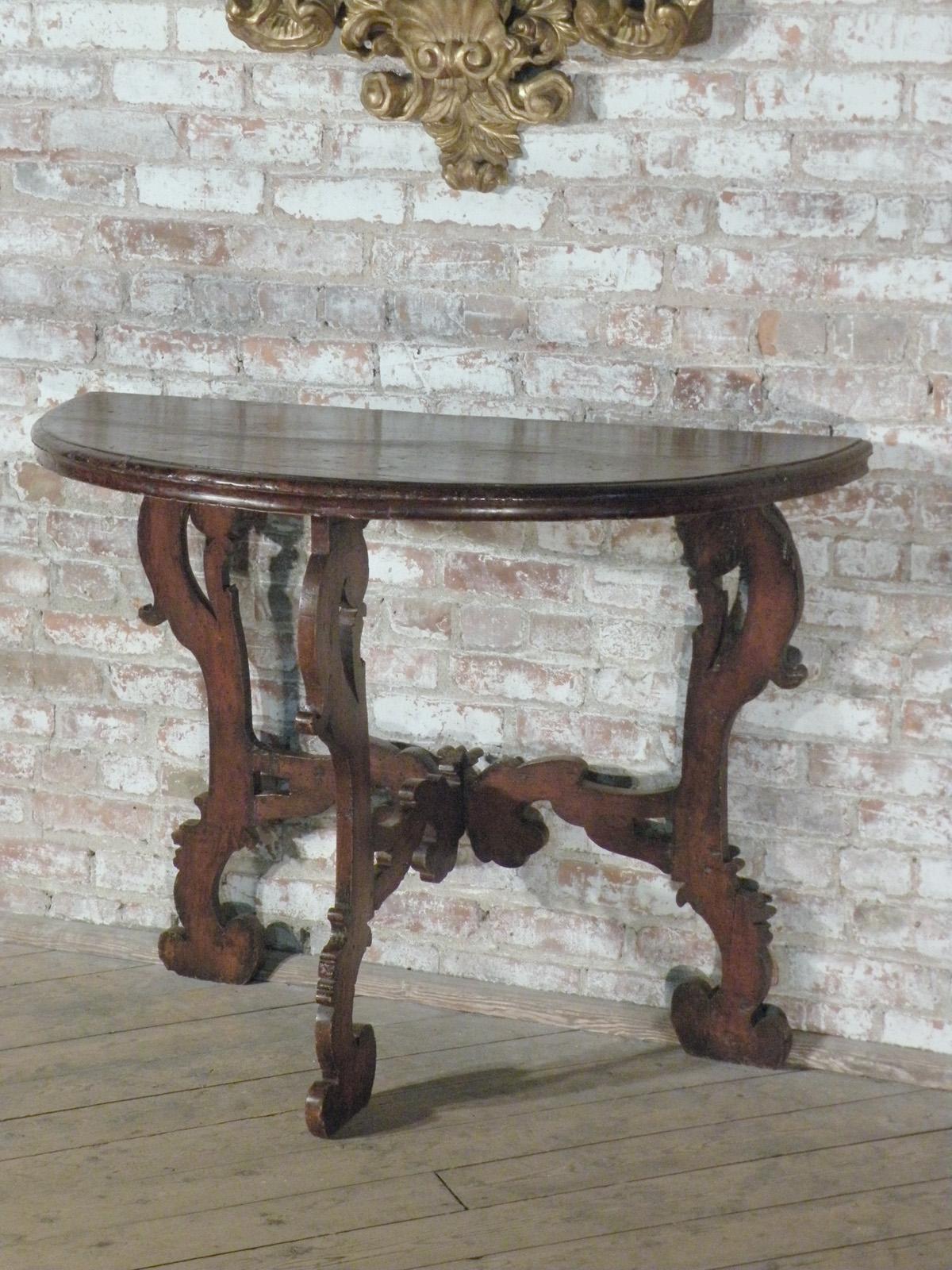 Italian Baroque Early 18th Century Demilune Walnut Console Table 1